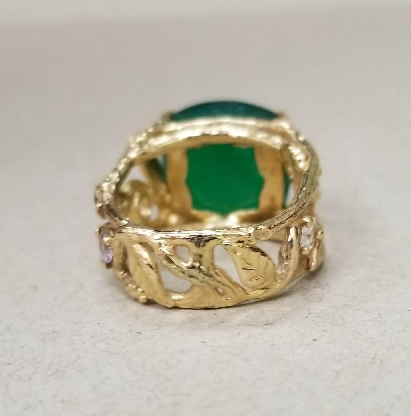 Cushion Cut 14 Karat Yellow Gold Green Onyx and White Sapphire Bark Ring For Sale