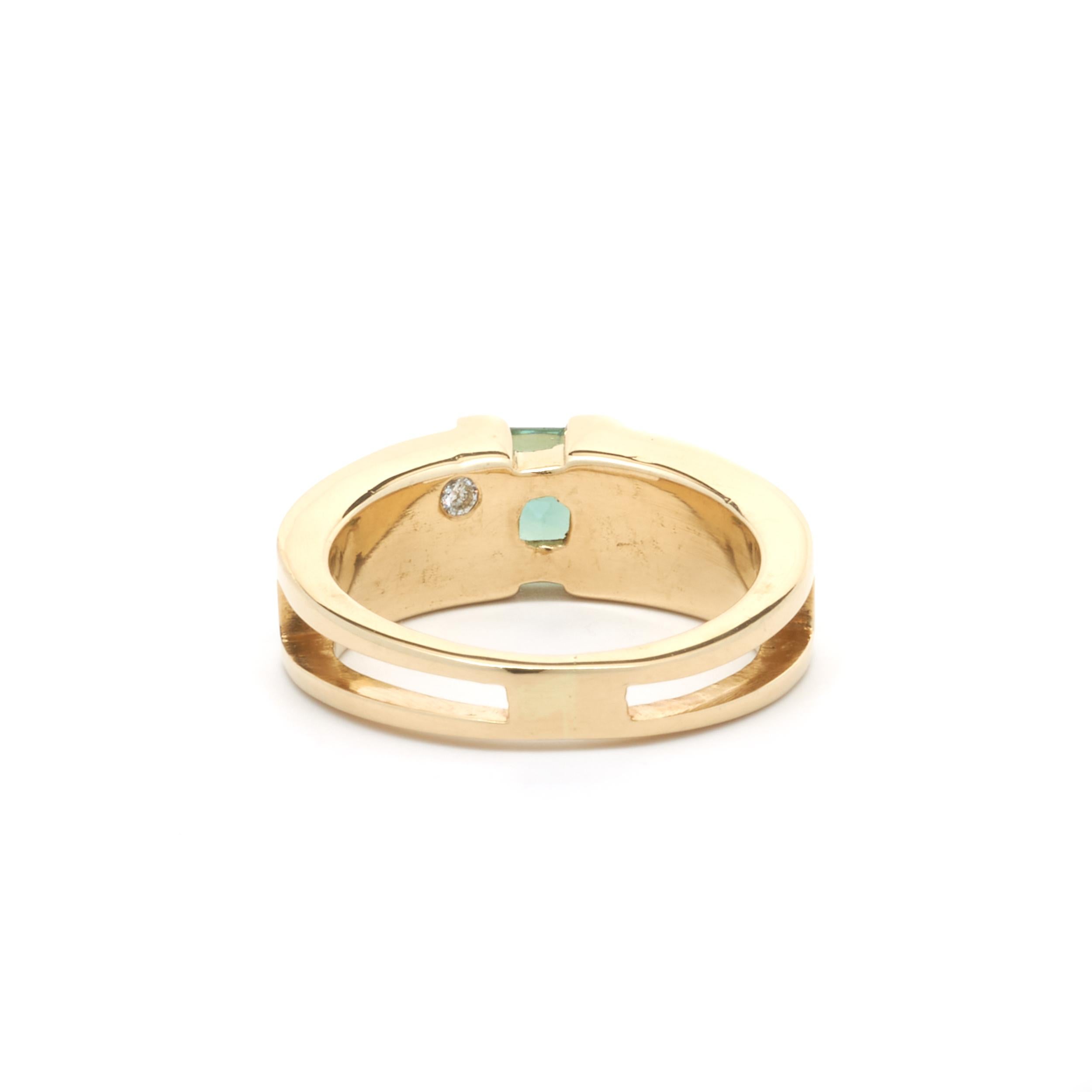 14 Karat Yellow Gold Green Quartz, Diamond, and Jade Inlay Ring In Excellent Condition In Scottsdale, AZ