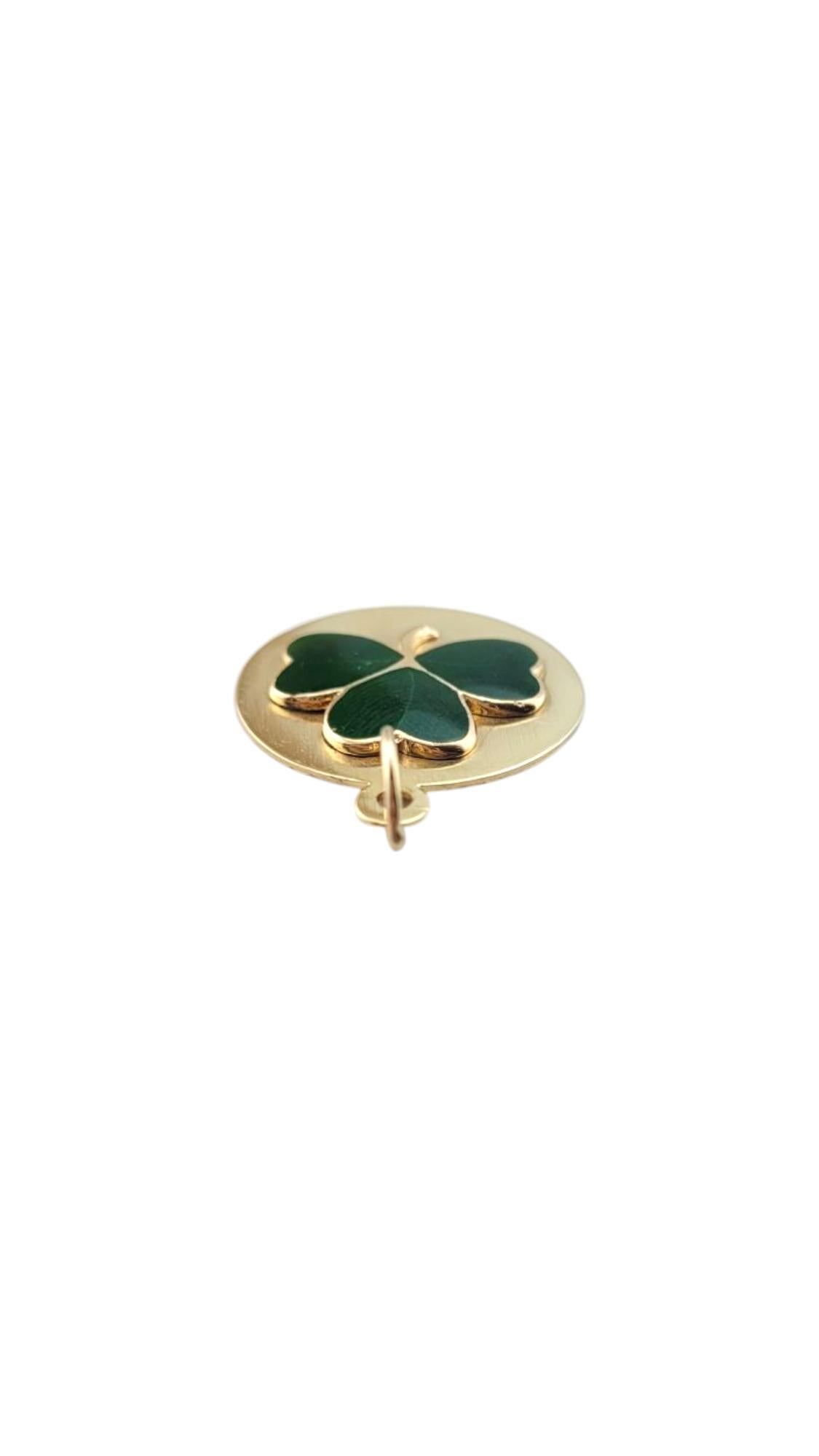 Pendentif Shamrock en or jaune 14 carats #21138 Pour femmes en vente
