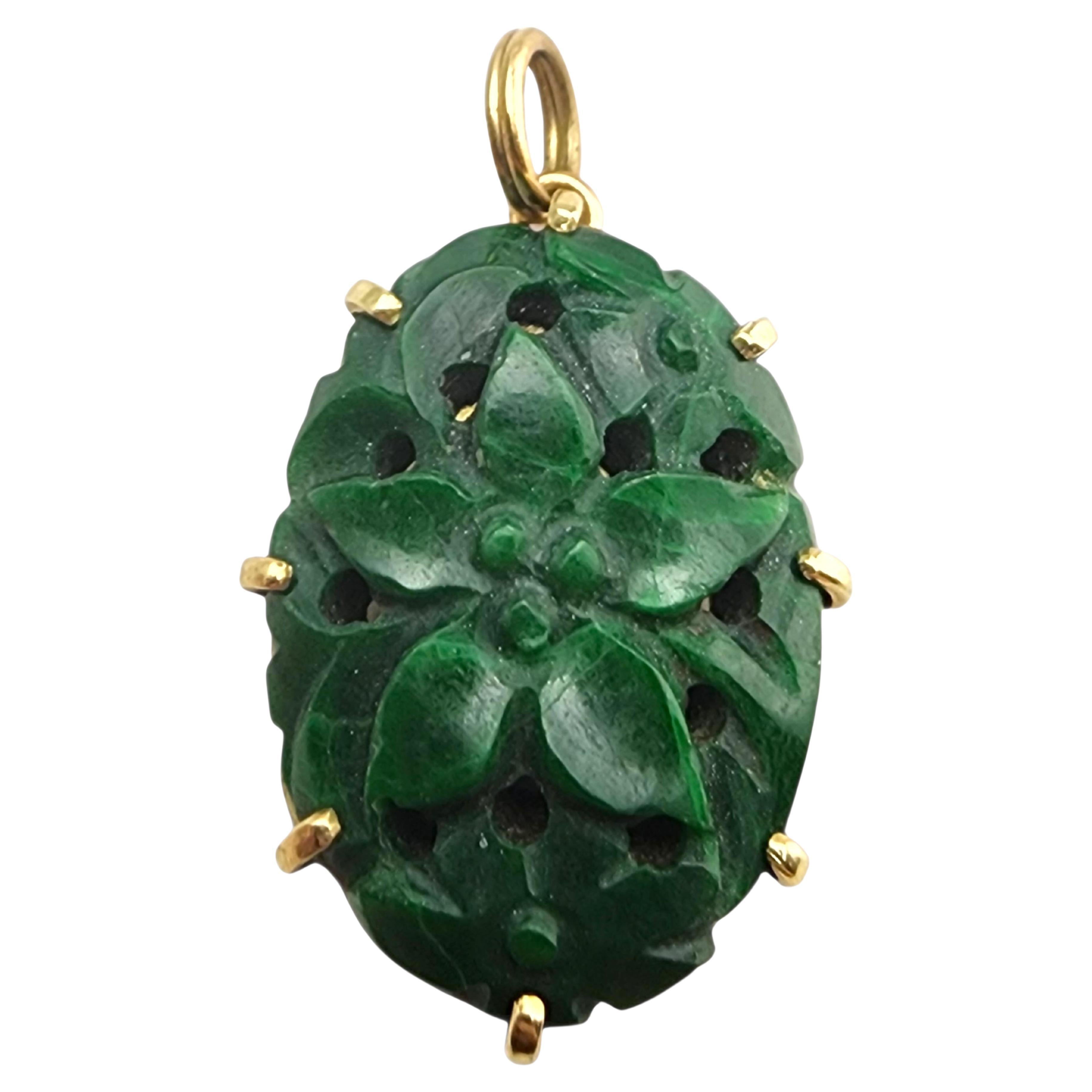 14 Karat Yellow Gold Green Stone Flower Charm #24049 im Angebot