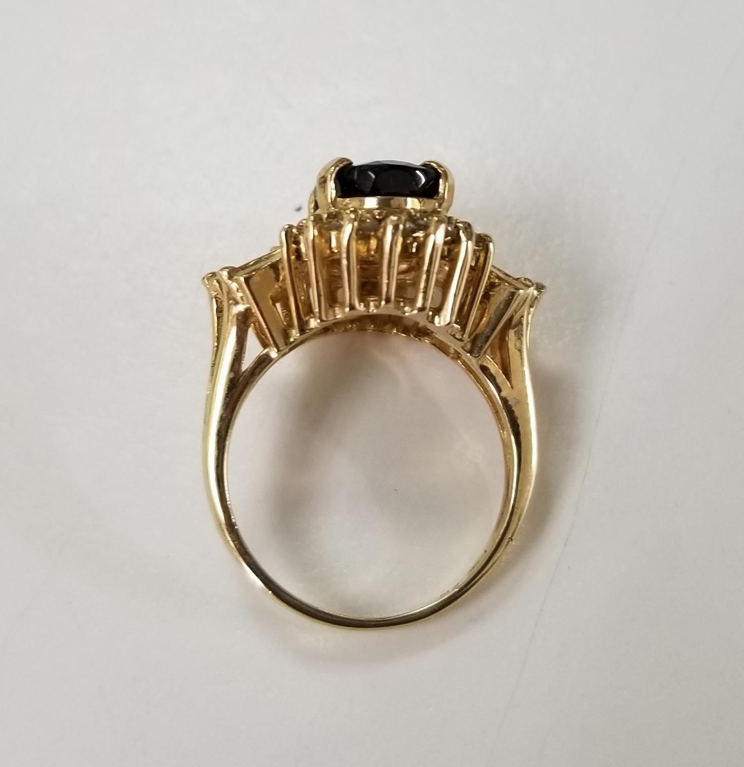 Ring aus 14 Karat Gelbgold mit grünem Turmalin und Diamant im Zustand „Neu“ im Angebot in Los Angeles, CA