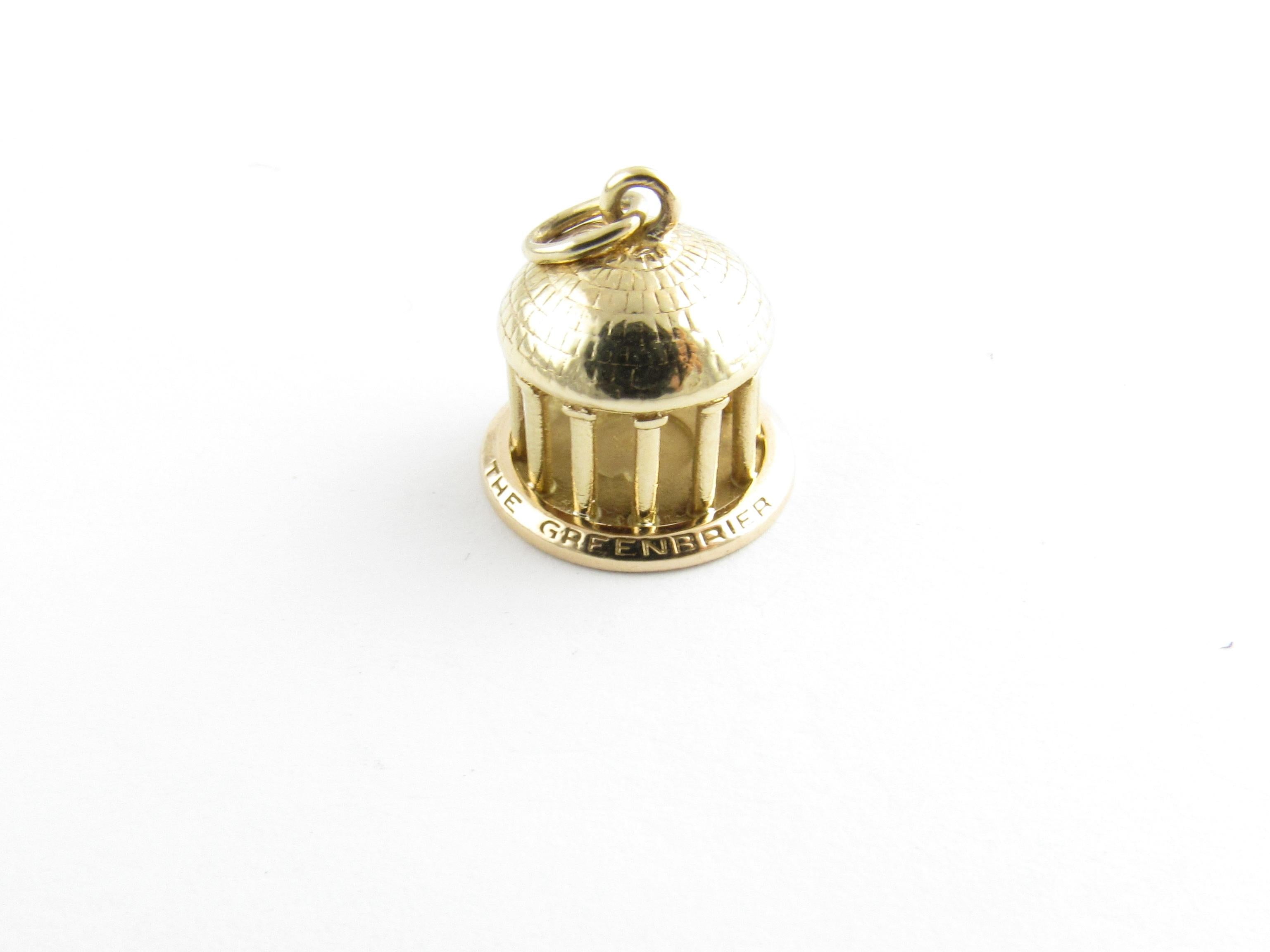 14 Karat Yellow Gold Greenbrier Dome Charm In Good Condition In Washington Depot, CT