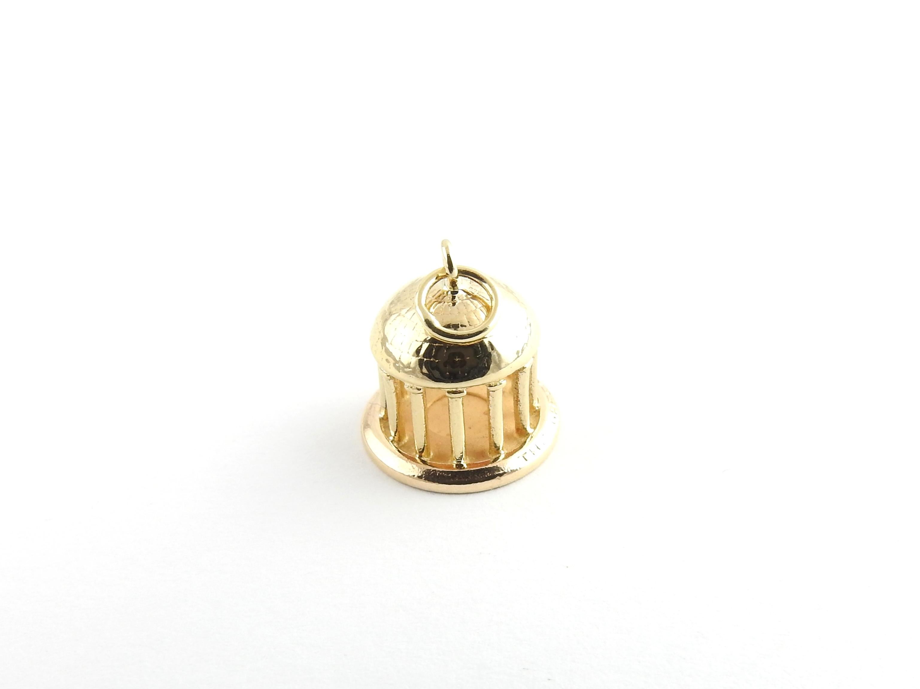 14 Karat Yellow Gold Greenbrier Dome Charm In Good Condition In Washington Depot, CT