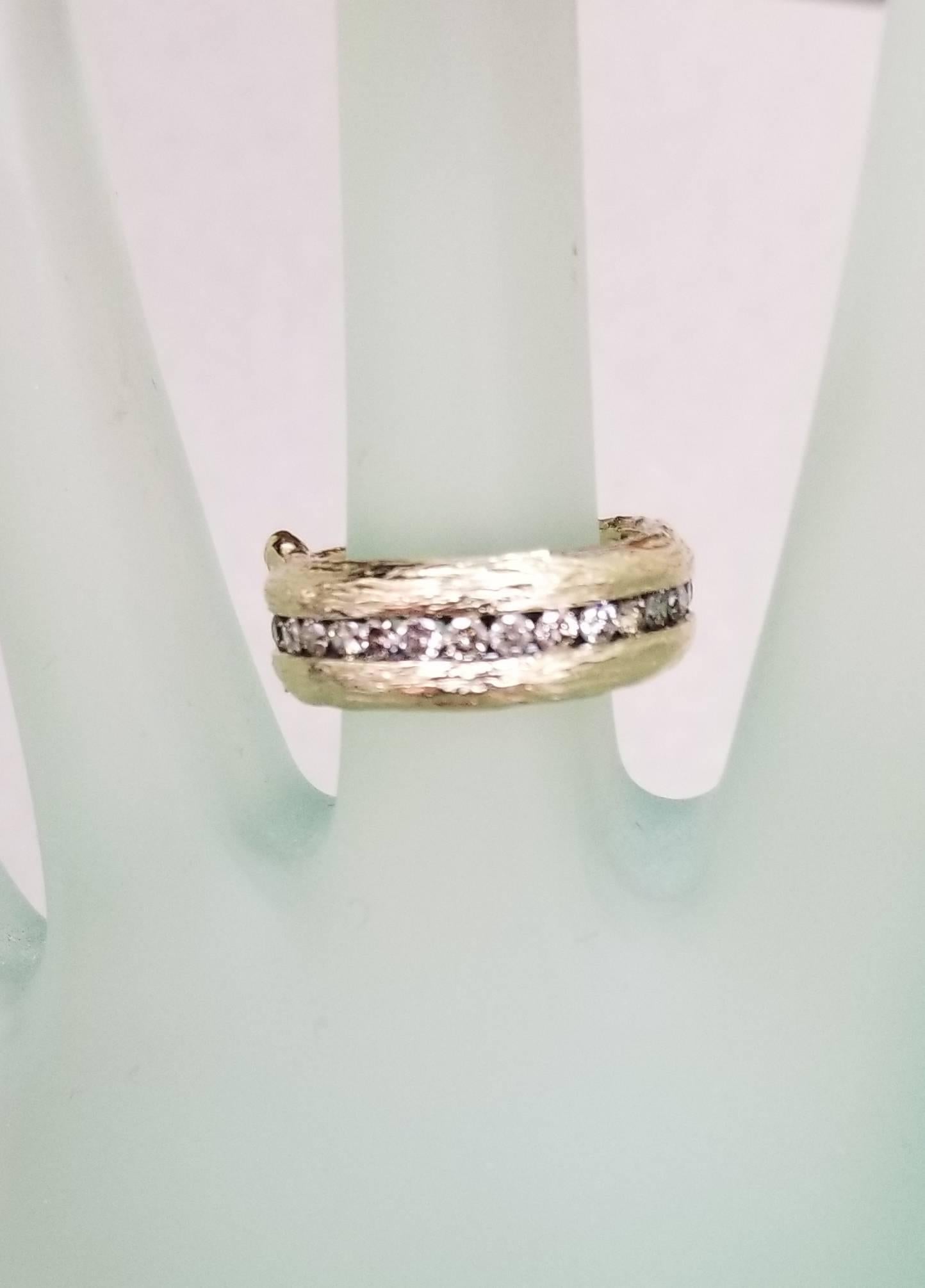 14 Karat Yellow Gold Gresha Signature Bark and Diamond Eternity Ring For Sale 1