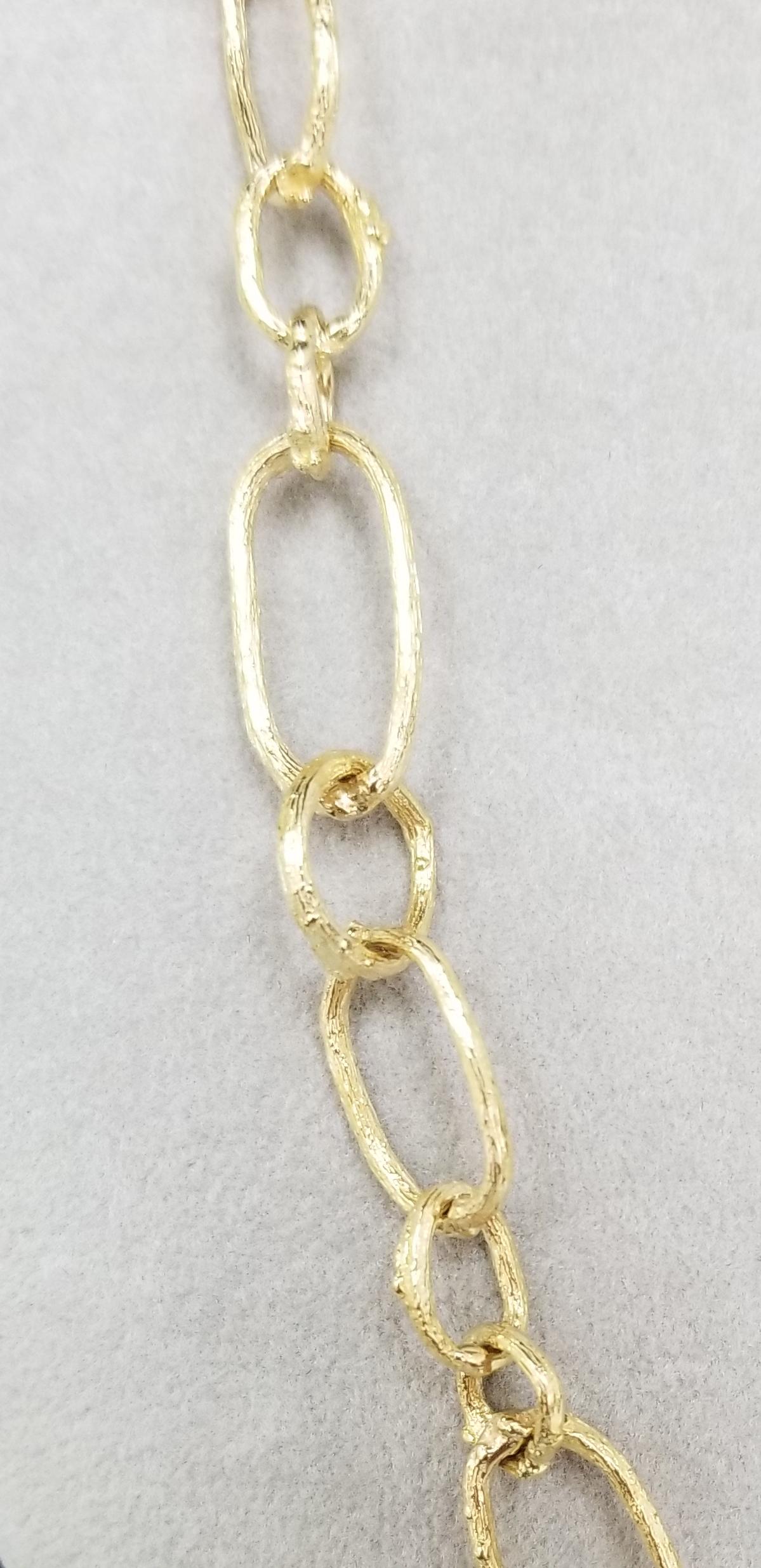 Arts and Crafts Collana A Link in oro giallo 14 carati con finitura corteccia firmata Gresha in vendita
