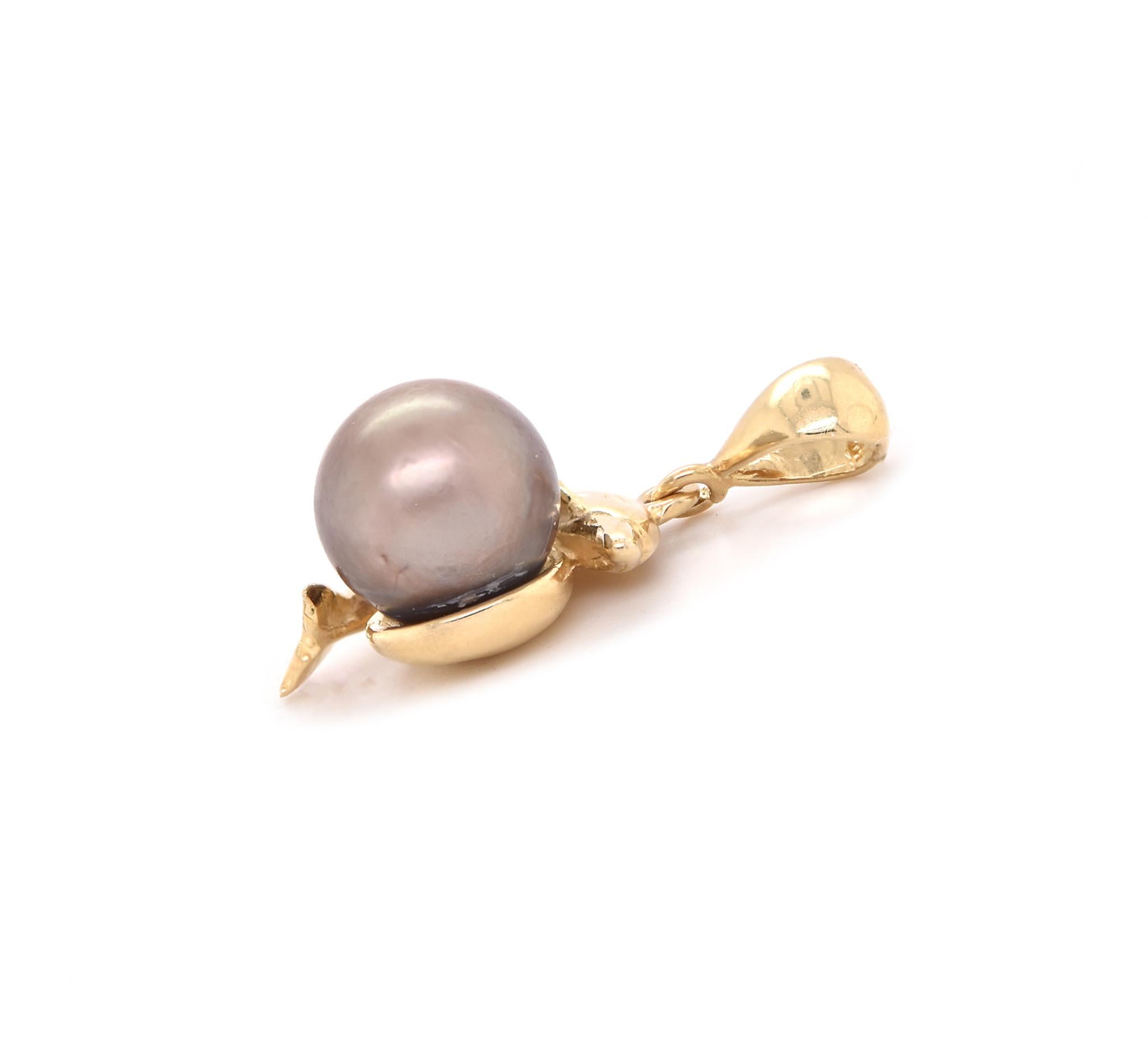 Uncut 14 Karat Yellow Gold Grey Pearl Dolphin Pendant For Sale