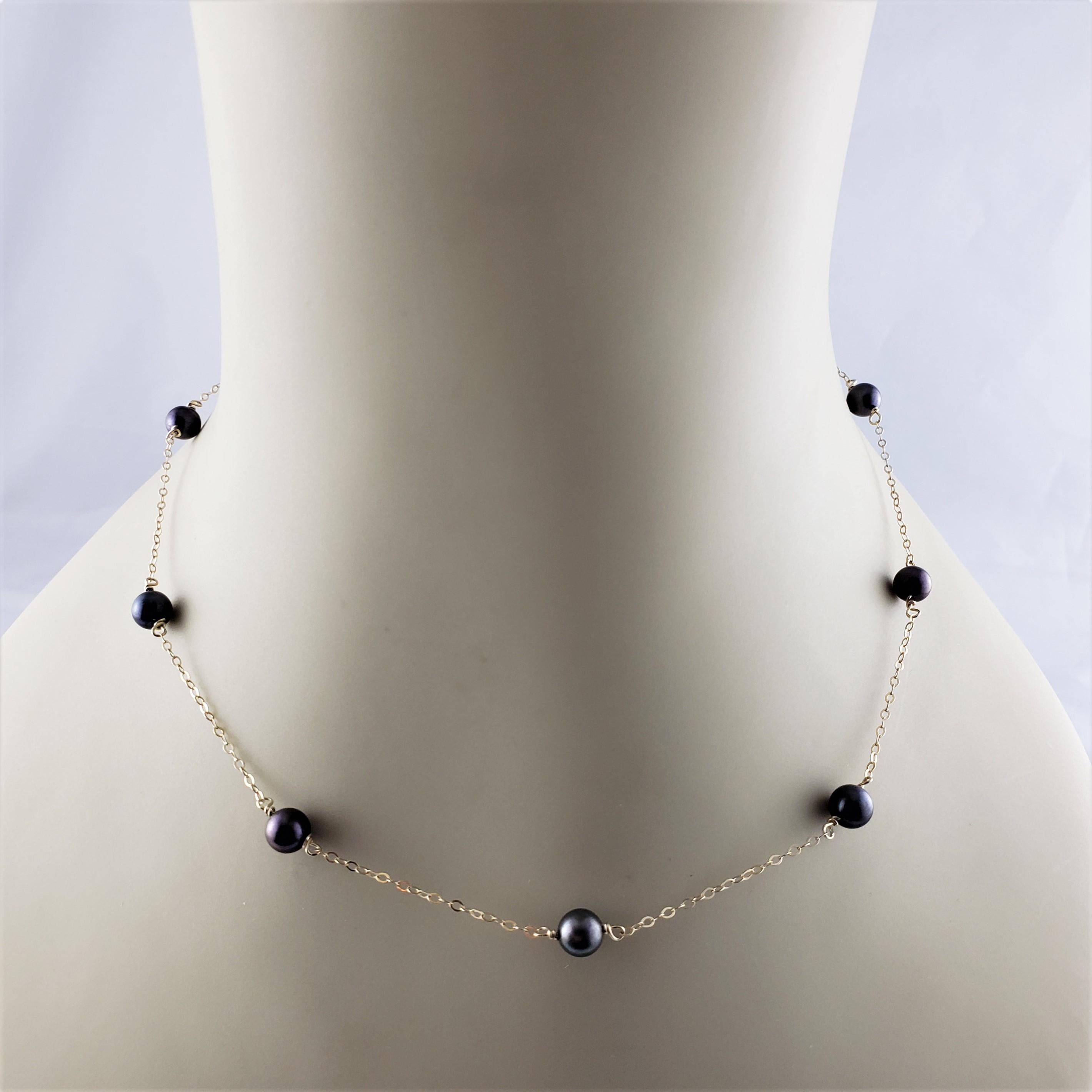 14 Karat Yellow Gold Grey Pearl Necklace For Sale 1