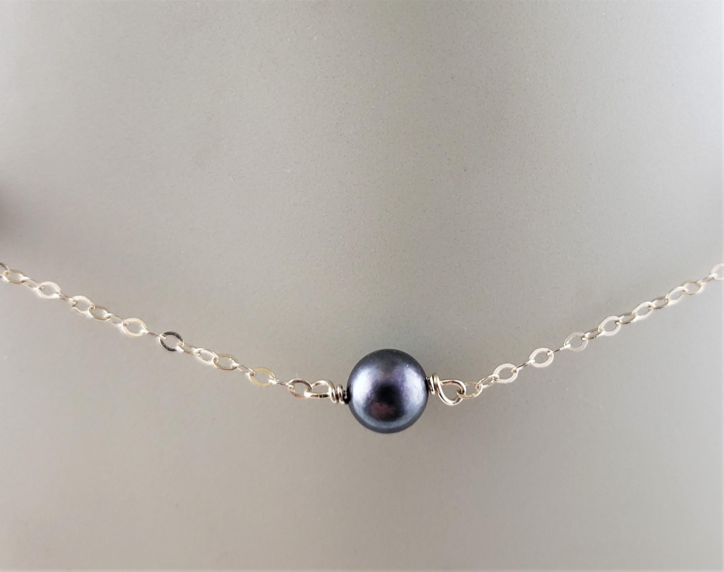 14 Karat Yellow Gold Grey Pearl Necklace For Sale 2