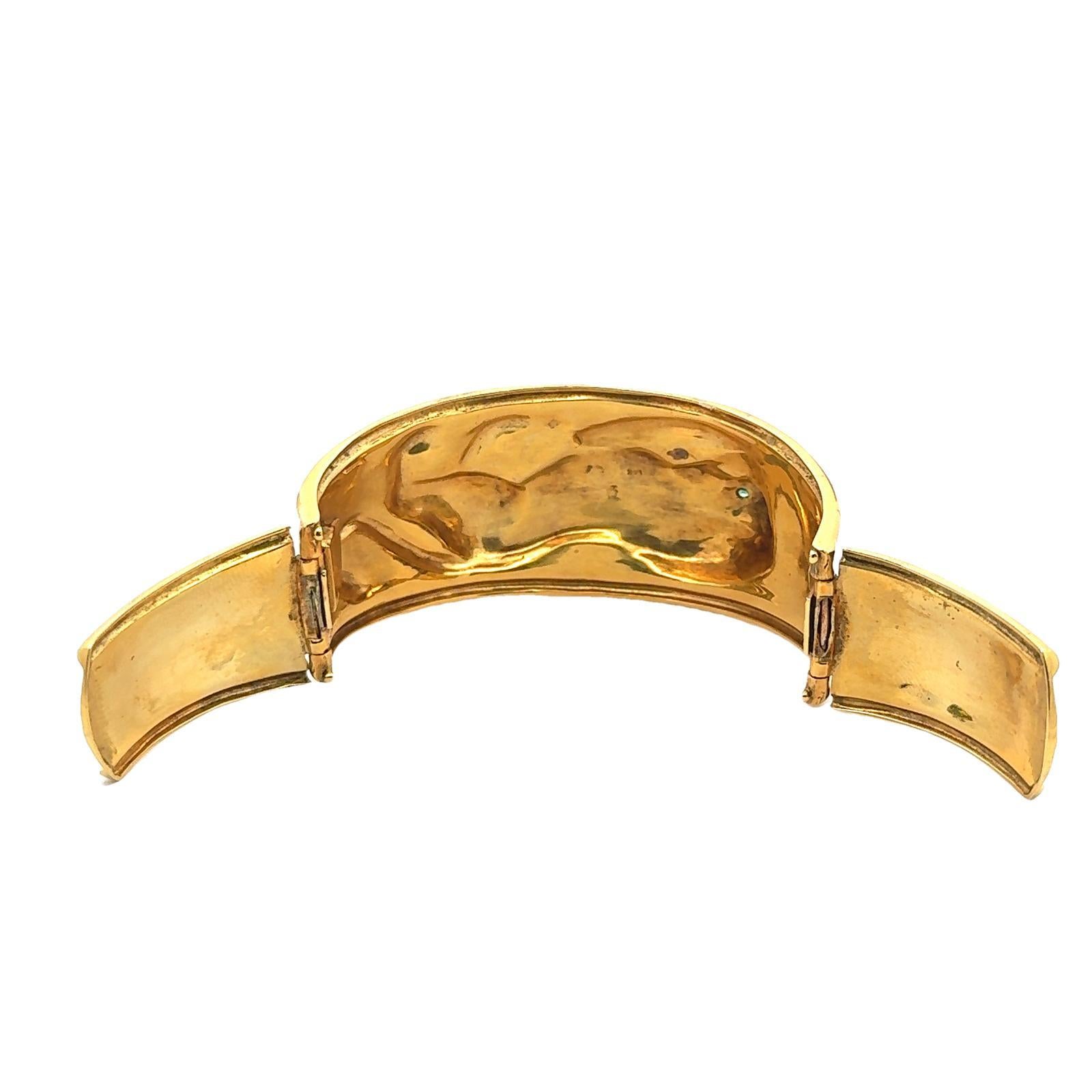 14 Karat Yellow Gold Hammered Finish Lion Bangle Bracelet Emerald Eyes 1