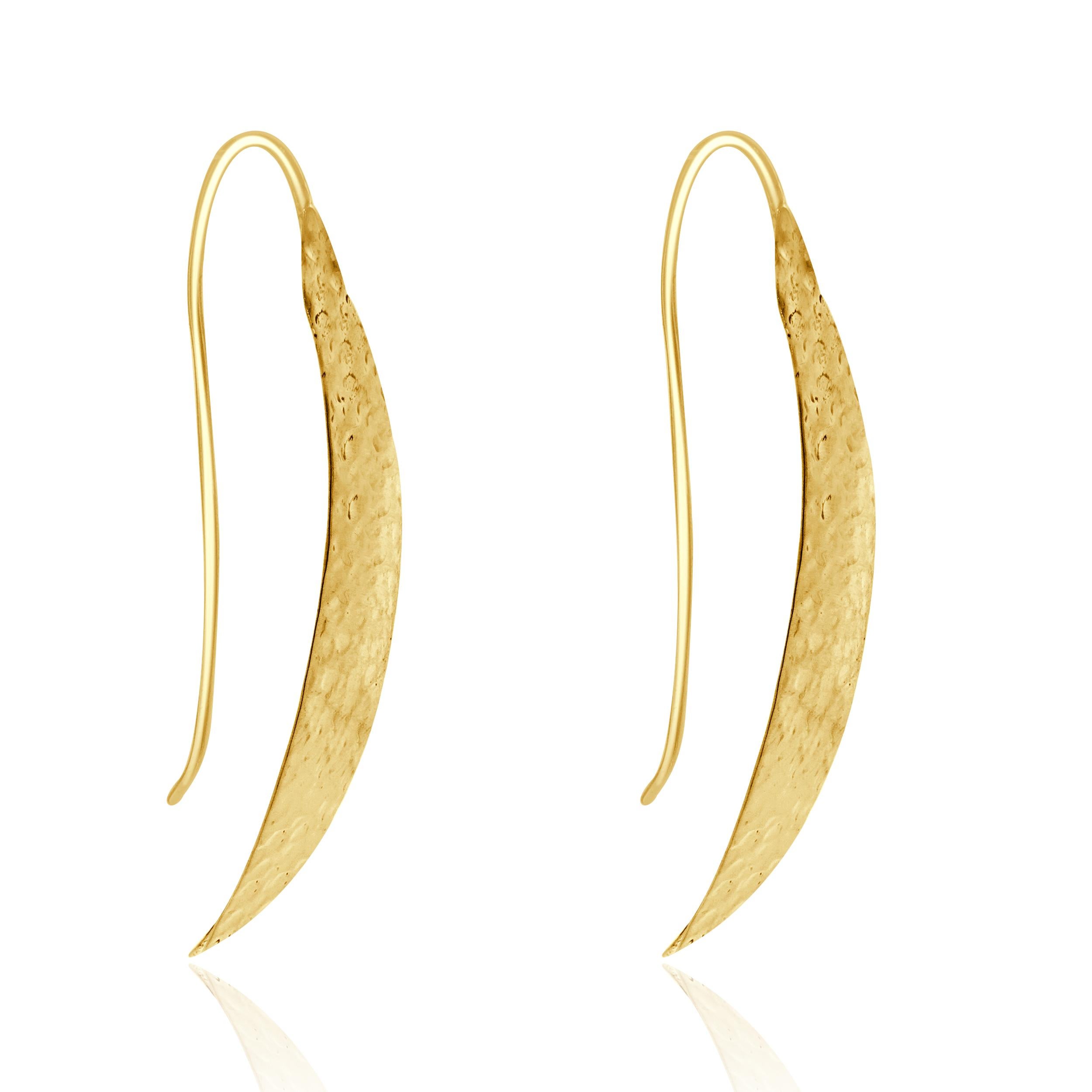 Material: 14K yellow gold
Dimensions: earrings measure 30mm
Weight:  0.74 grams