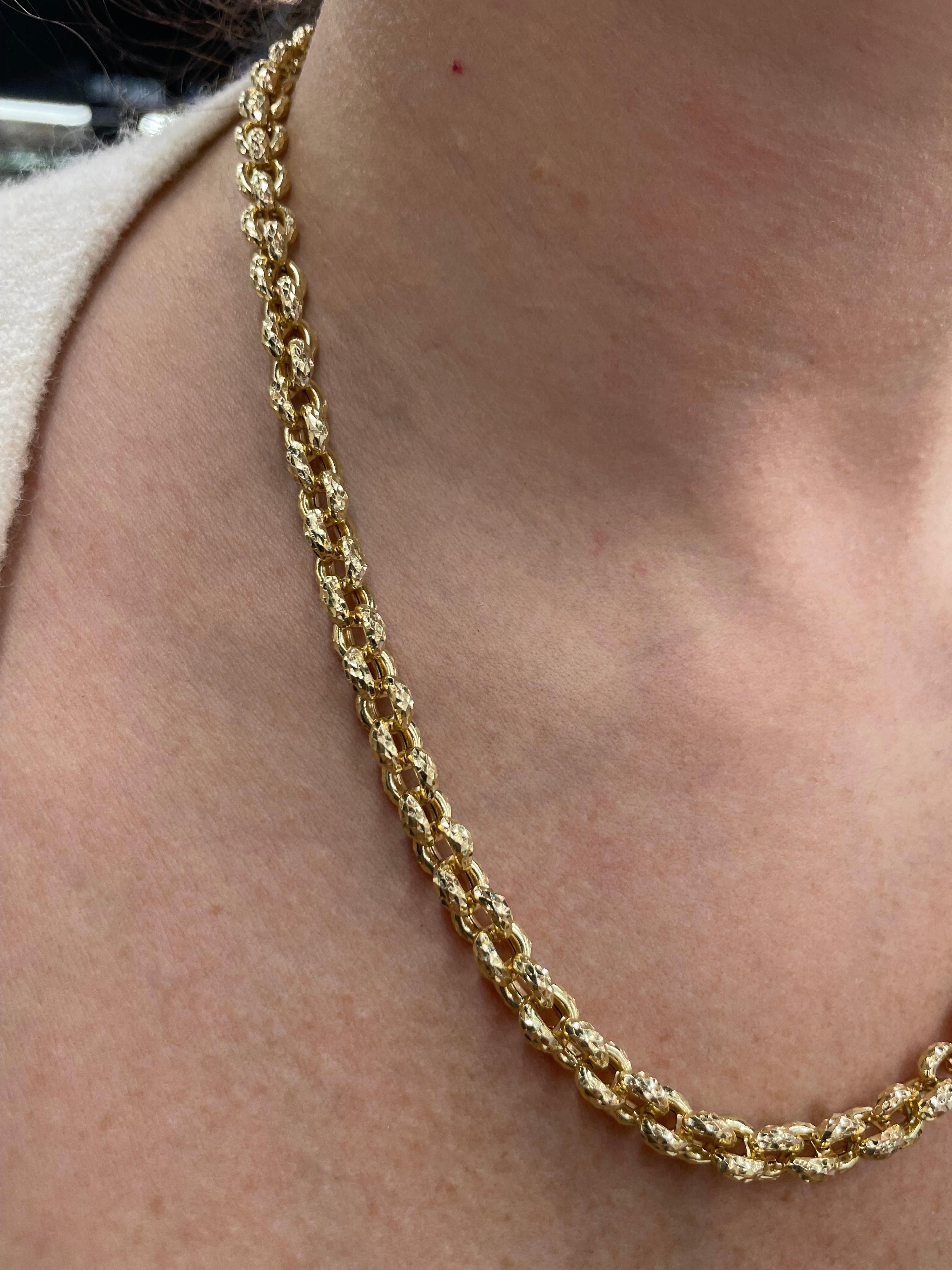 14 Karat Yellow Gold Hammered Link Necklace 31.24 Grams For Sale 4
