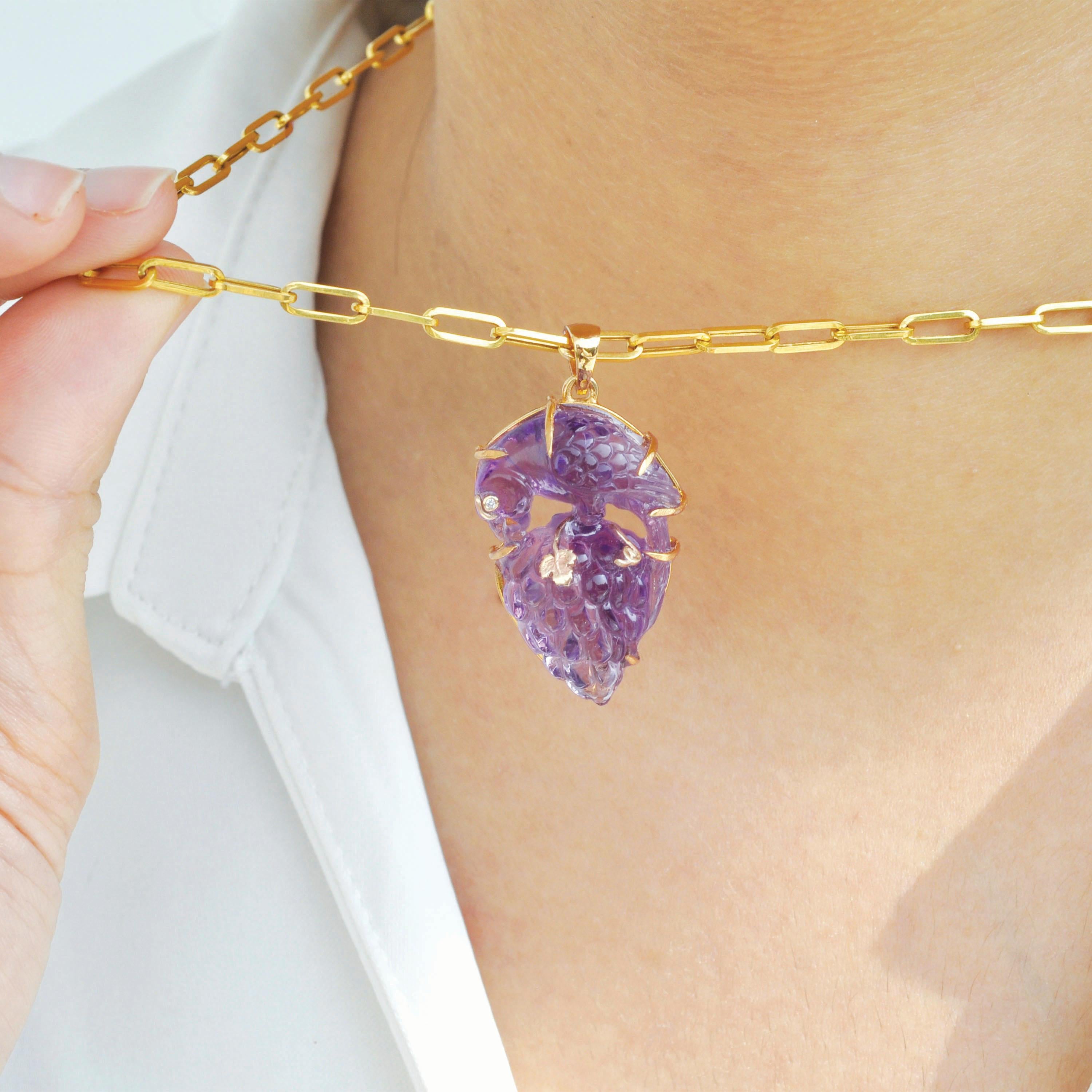 14 Karat Yellow Gold Hand-Carved Amethyst Bird Diamond Pendant Necklace For Sale 5