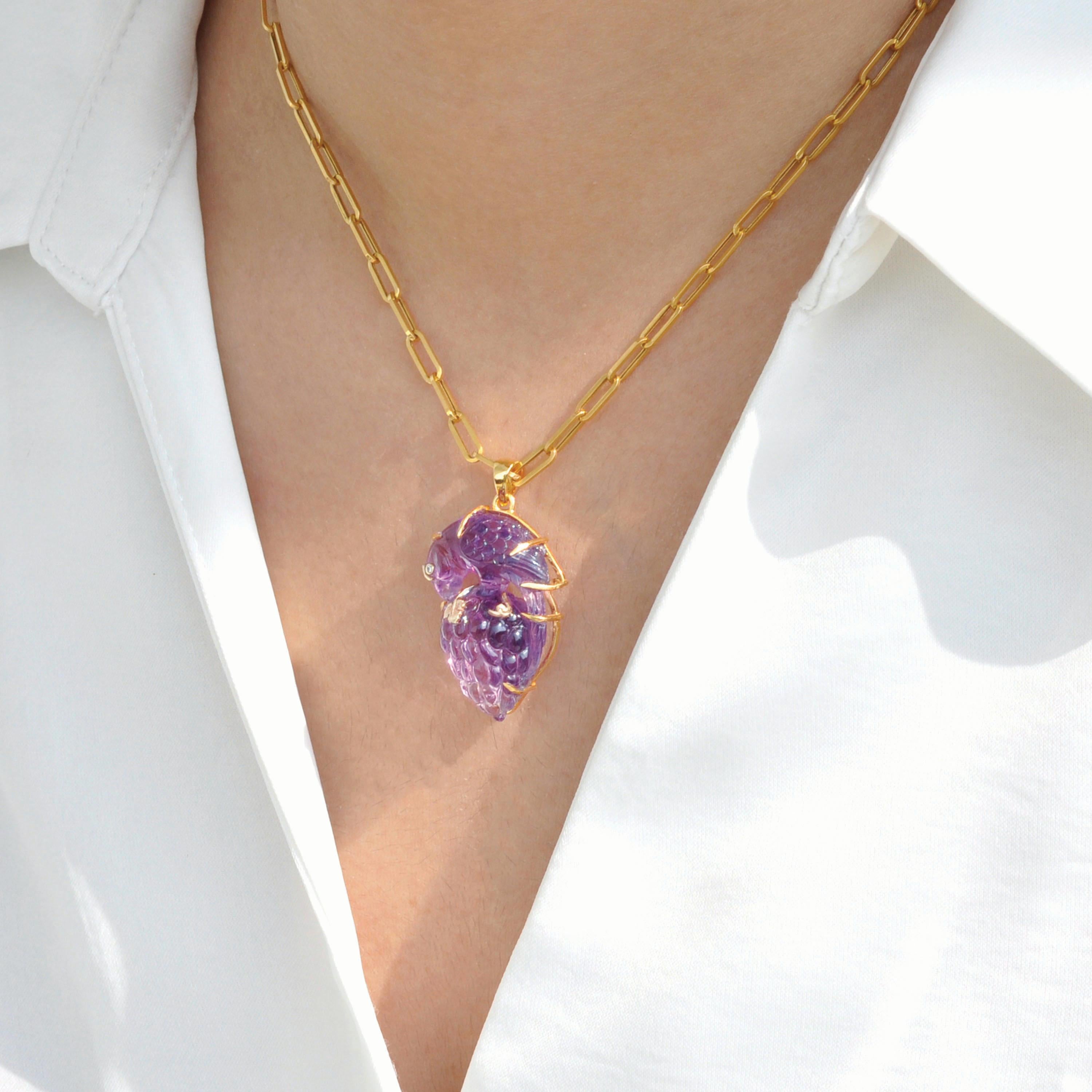 14 Karat Yellow Gold Hand-Carved Amethyst Bird Diamond Pendant Necklace For Sale 6