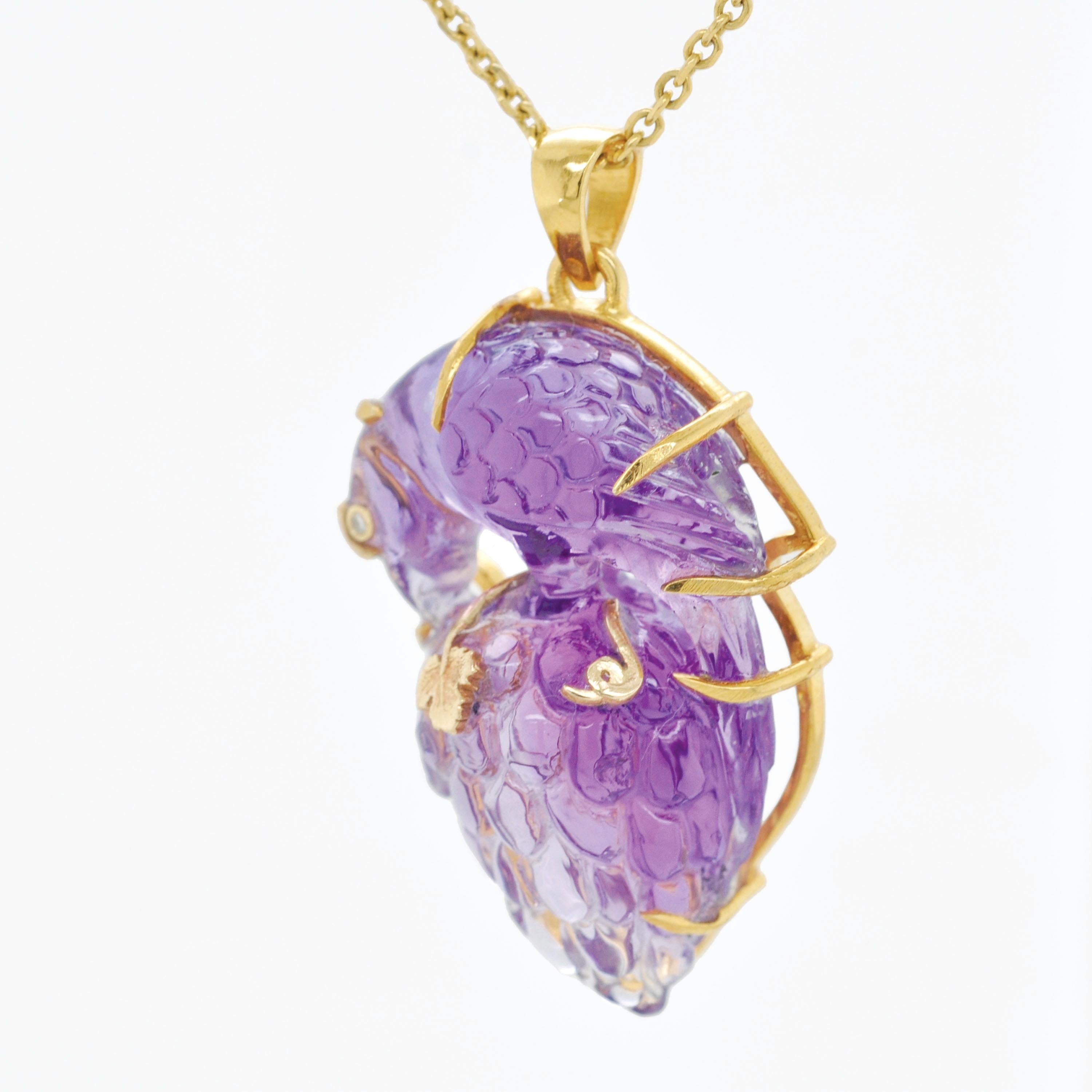 Mixed Cut 14 Karat Yellow Gold Hand-Carved Amethyst Bird Diamond Pendant Necklace For Sale