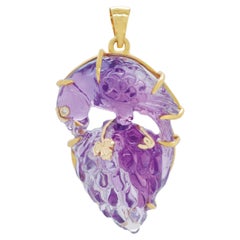 14 Karat Yellow Gold Hand-Carved Amethyst Bird Diamond Pendant Necklace