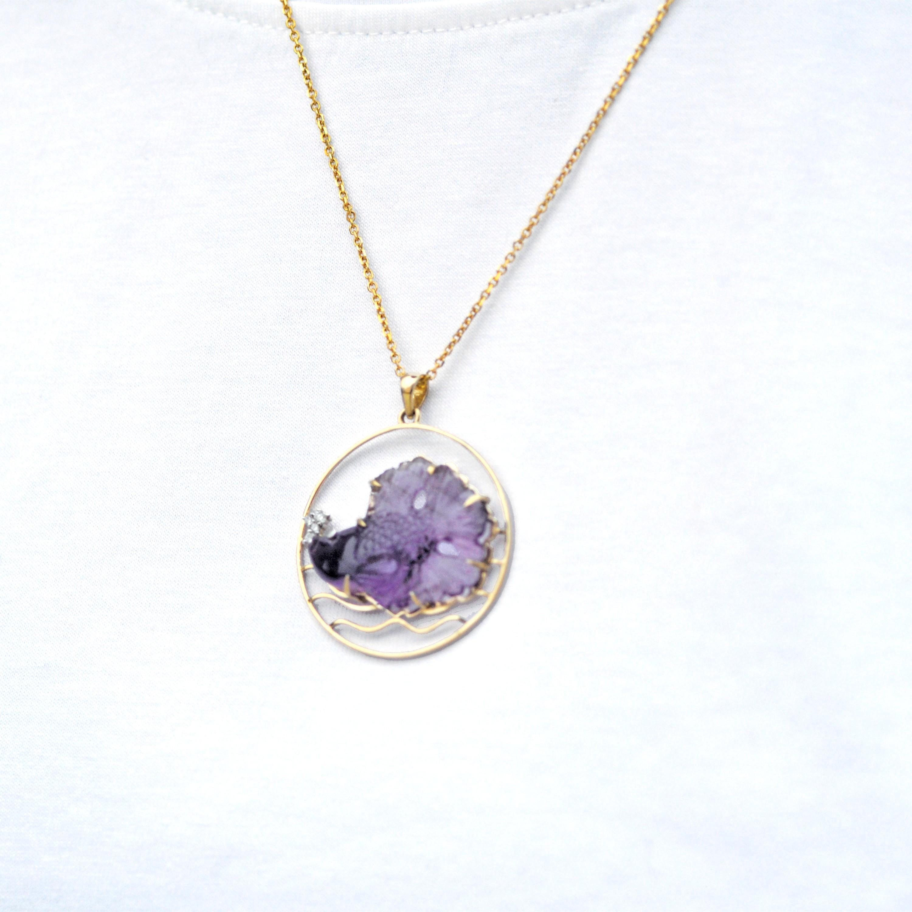 14 Karat Yellow Gold Hand-Carved Amethyst Fish Diamond Pendant Necklace For Sale 7