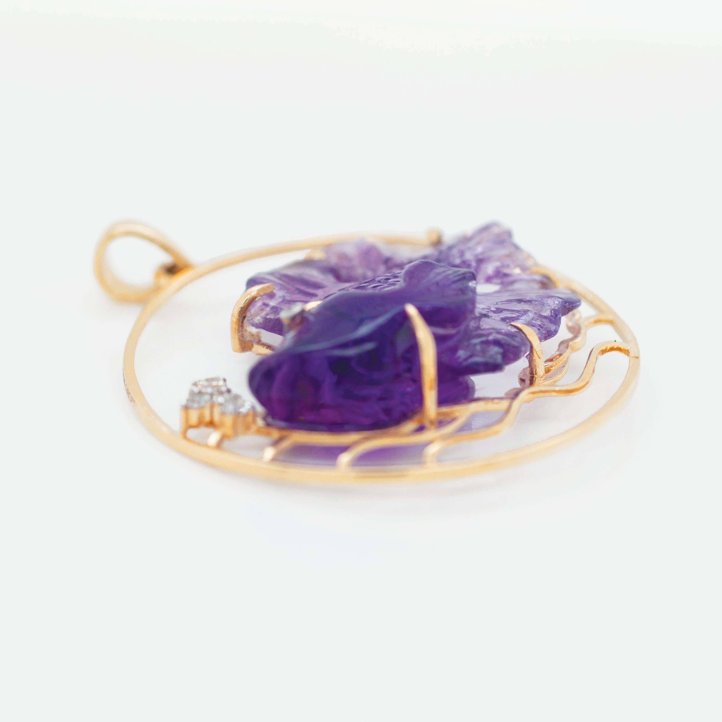 14 Karat Yellow Gold Hand-Carved Amethyst Fish Diamond Pendant Necklace For Sale 1
