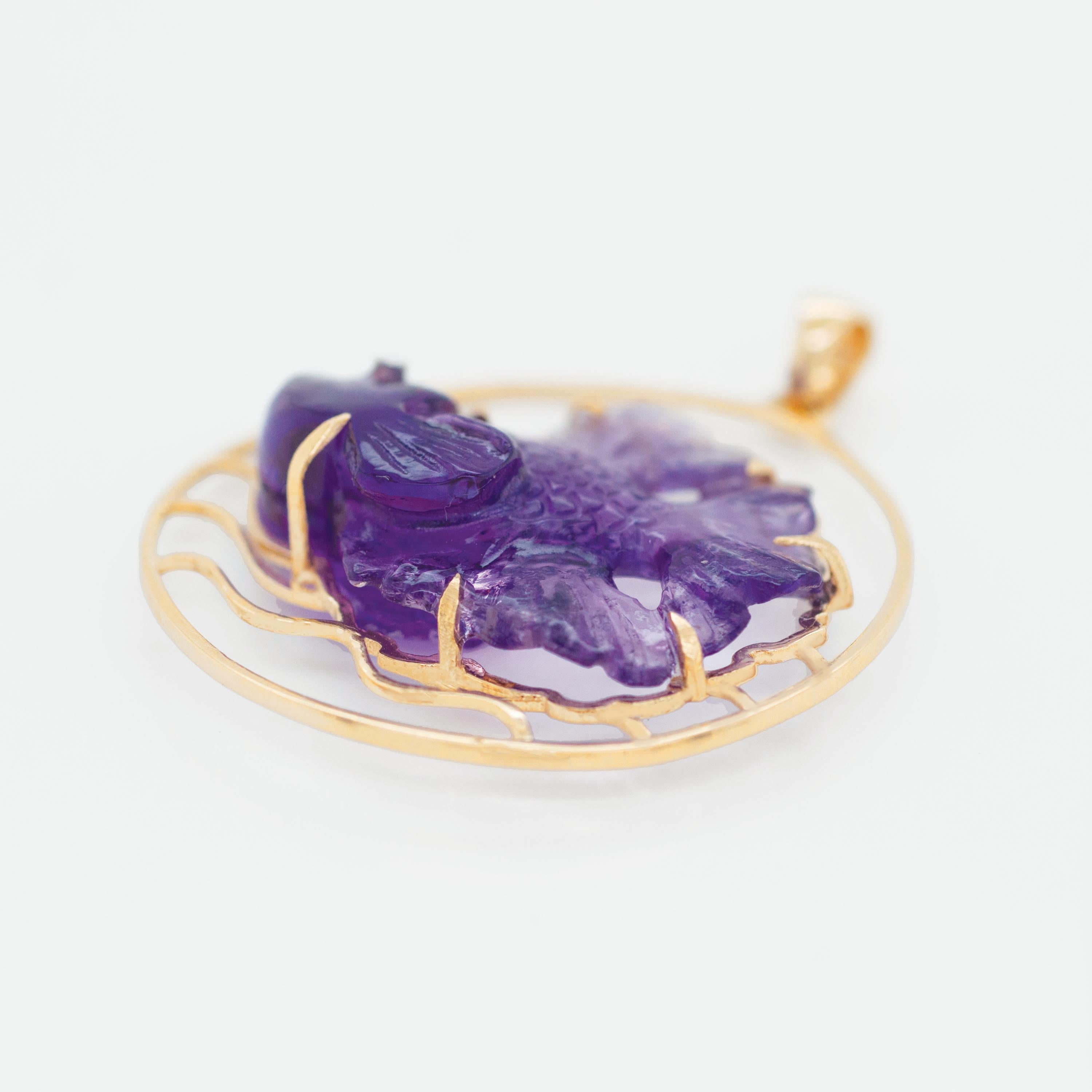 14 Karat Yellow Gold Hand-Carved Amethyst Fish Diamond Pendant Necklace For Sale 3