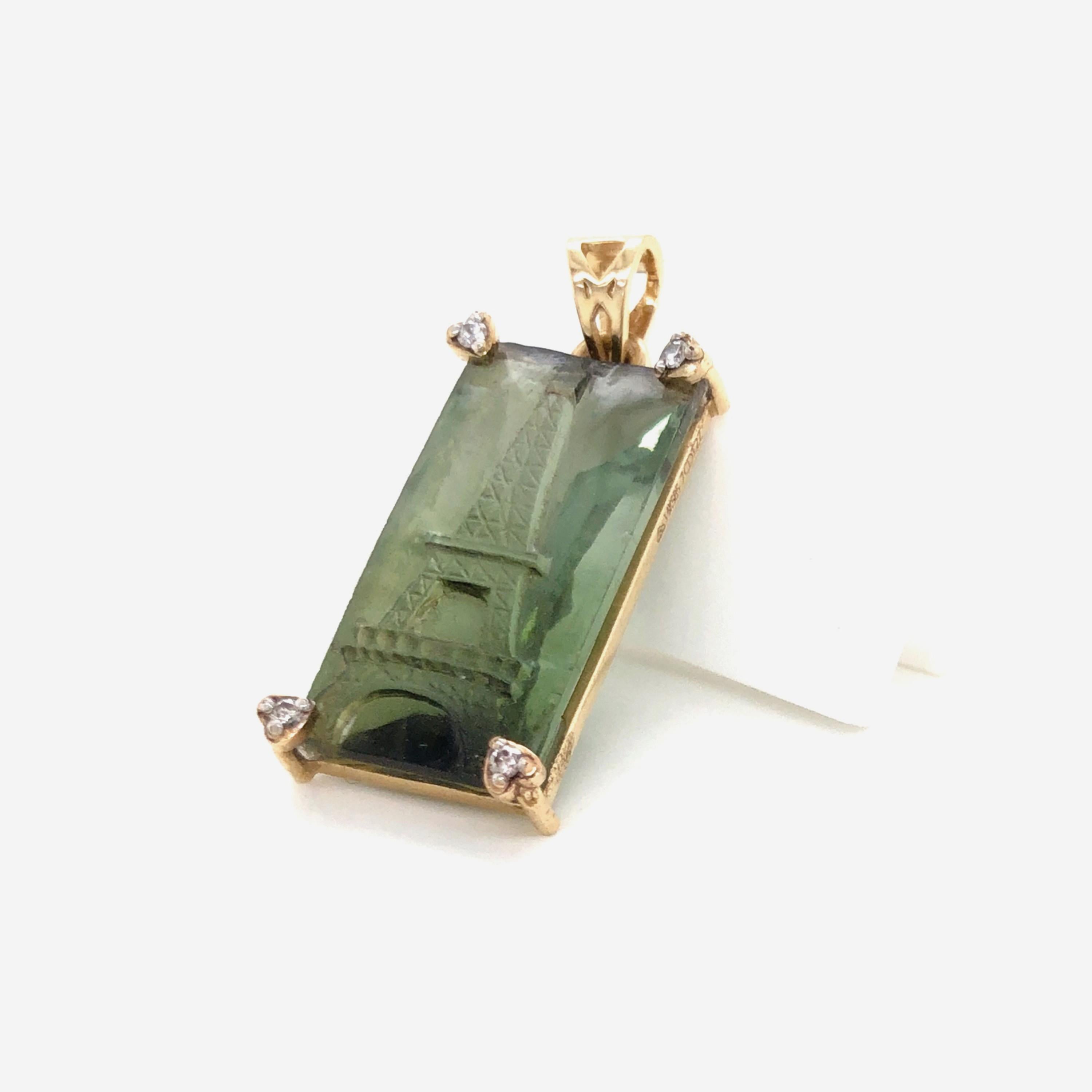da uomo o donna Ciondolo in oro giallo 14 carati scolpito a mano con tormalina verde e diamante della Torre Eiffel in vendita