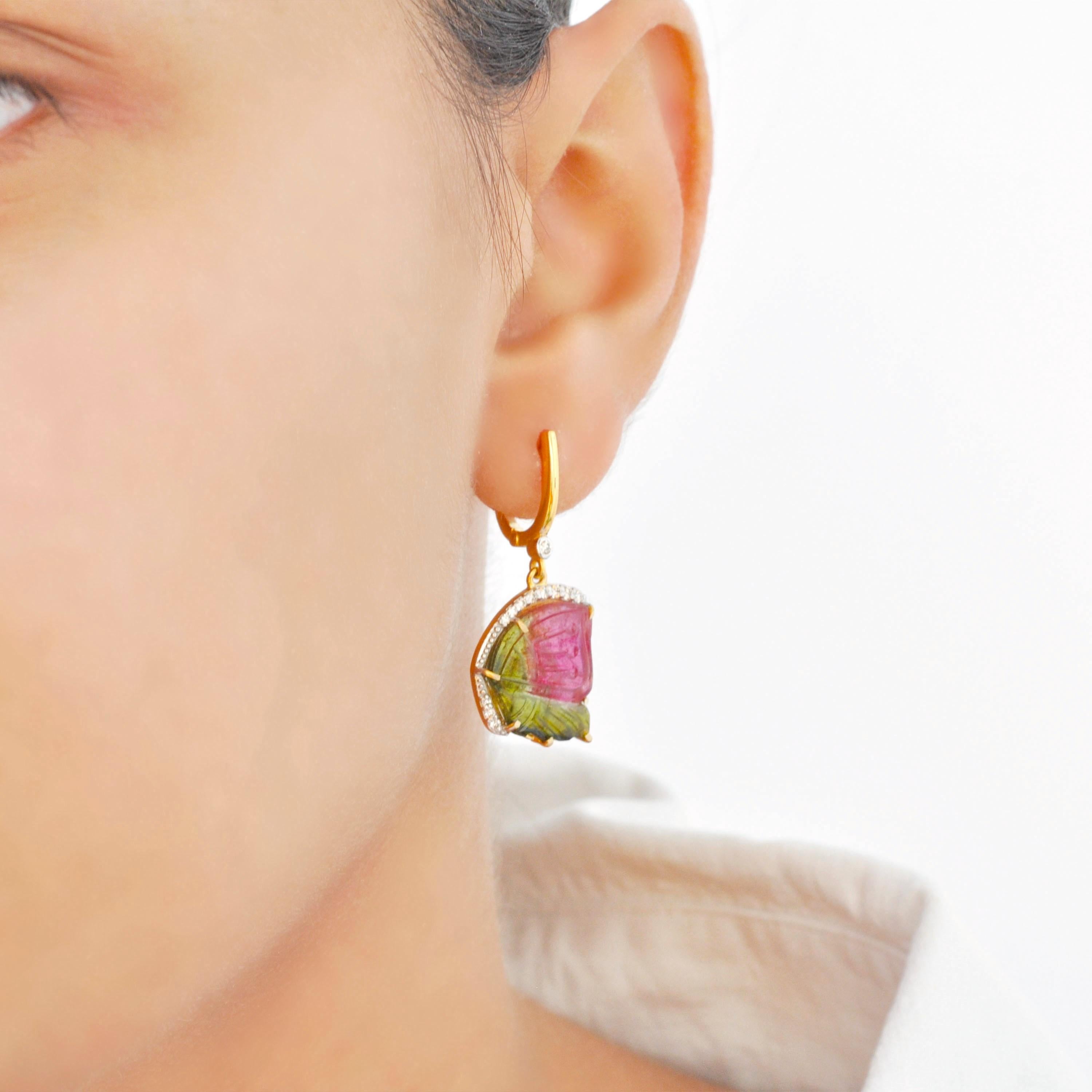 Contemporary 14 Karat Yellow Gold Hand-Carved Watermelon Tourmaline Butterfly Dangle Earrings For Sale