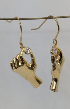 14 Karat Yellow Gold Hands Holding Diamonds Earrings
