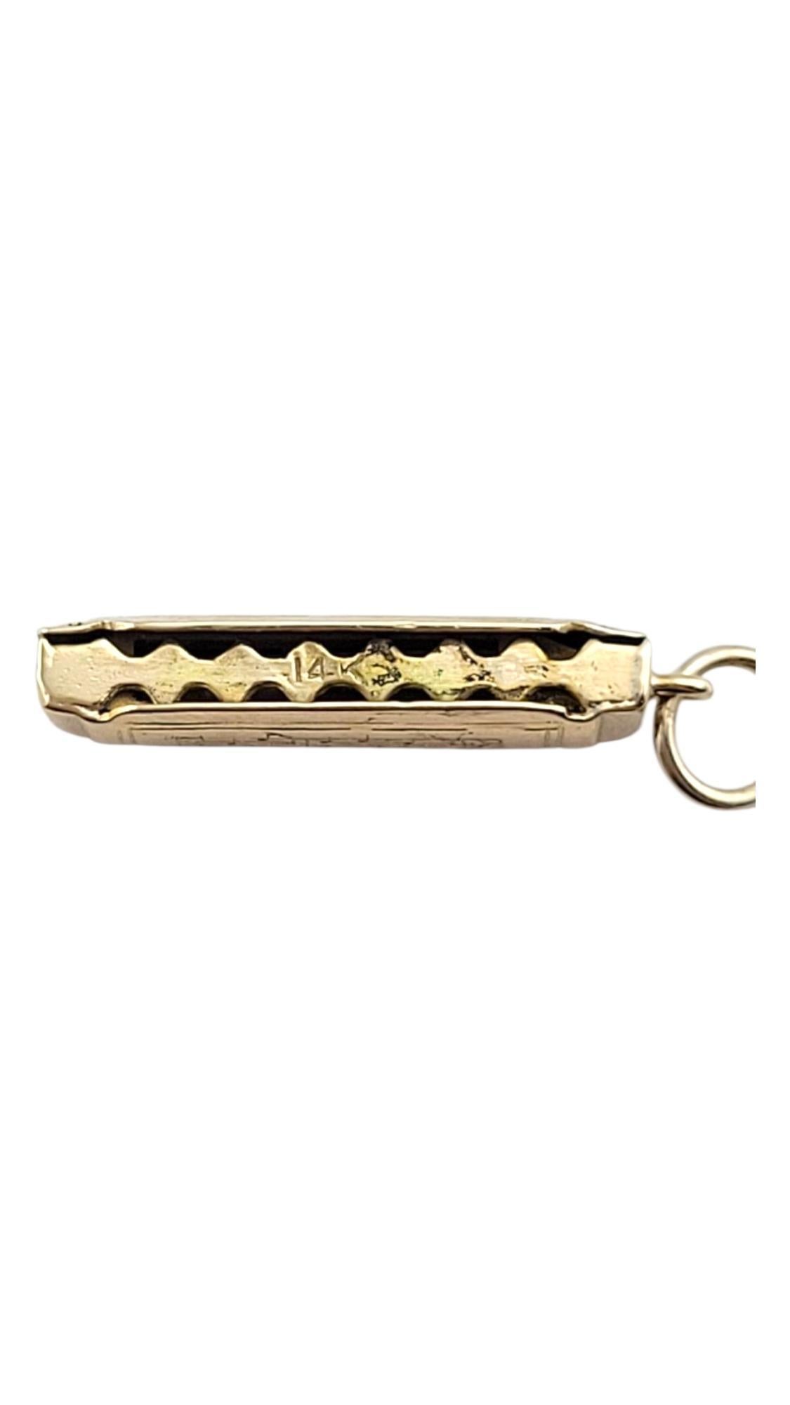 Amuleto de armónica de oro amarillo de 14 quilates #22257 en Bueno estado para la venta en Washington Depot, CT
