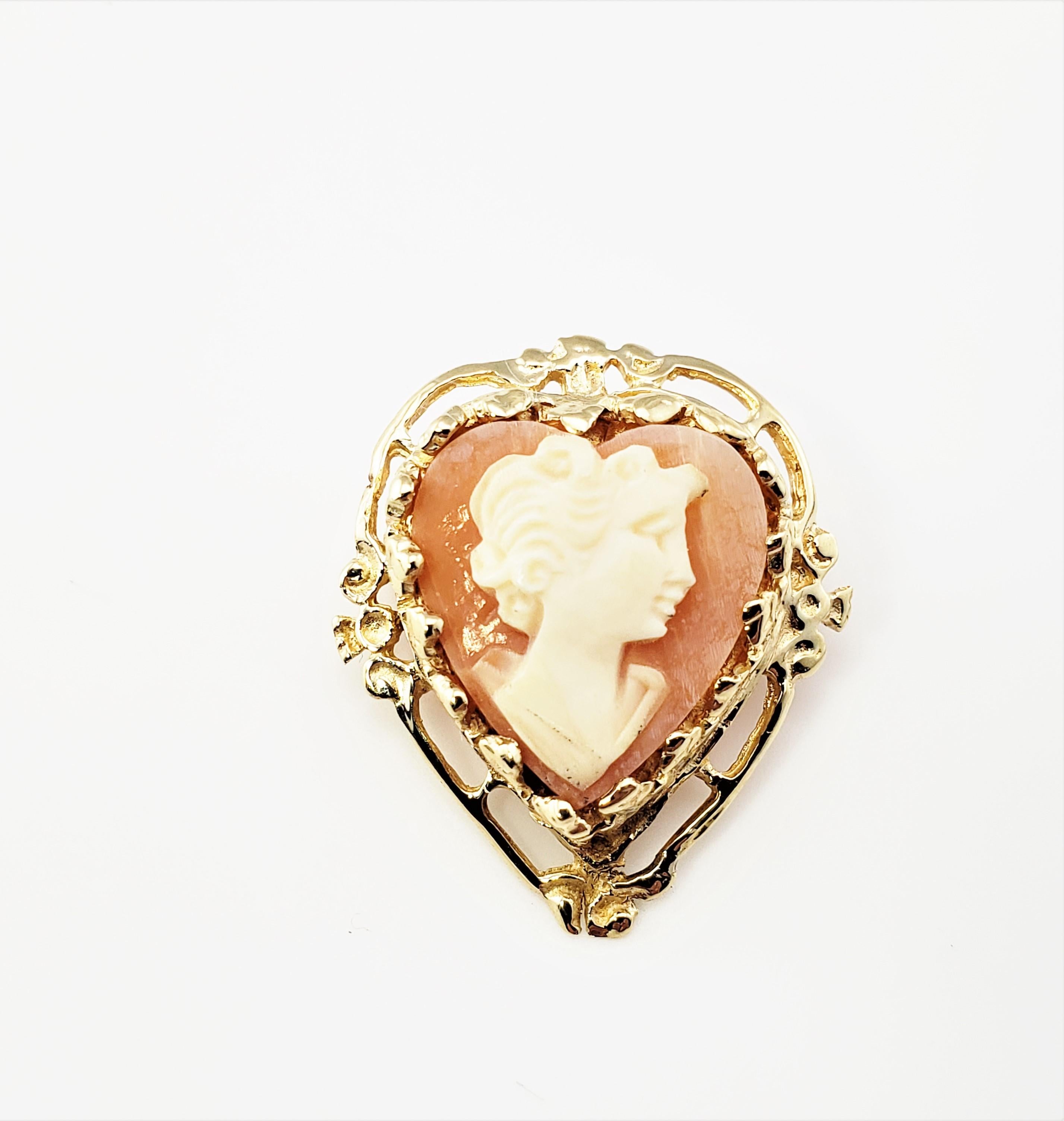 Women's 14 Karat Yellow Gold Heart Cameo Brooch/Pendant For Sale