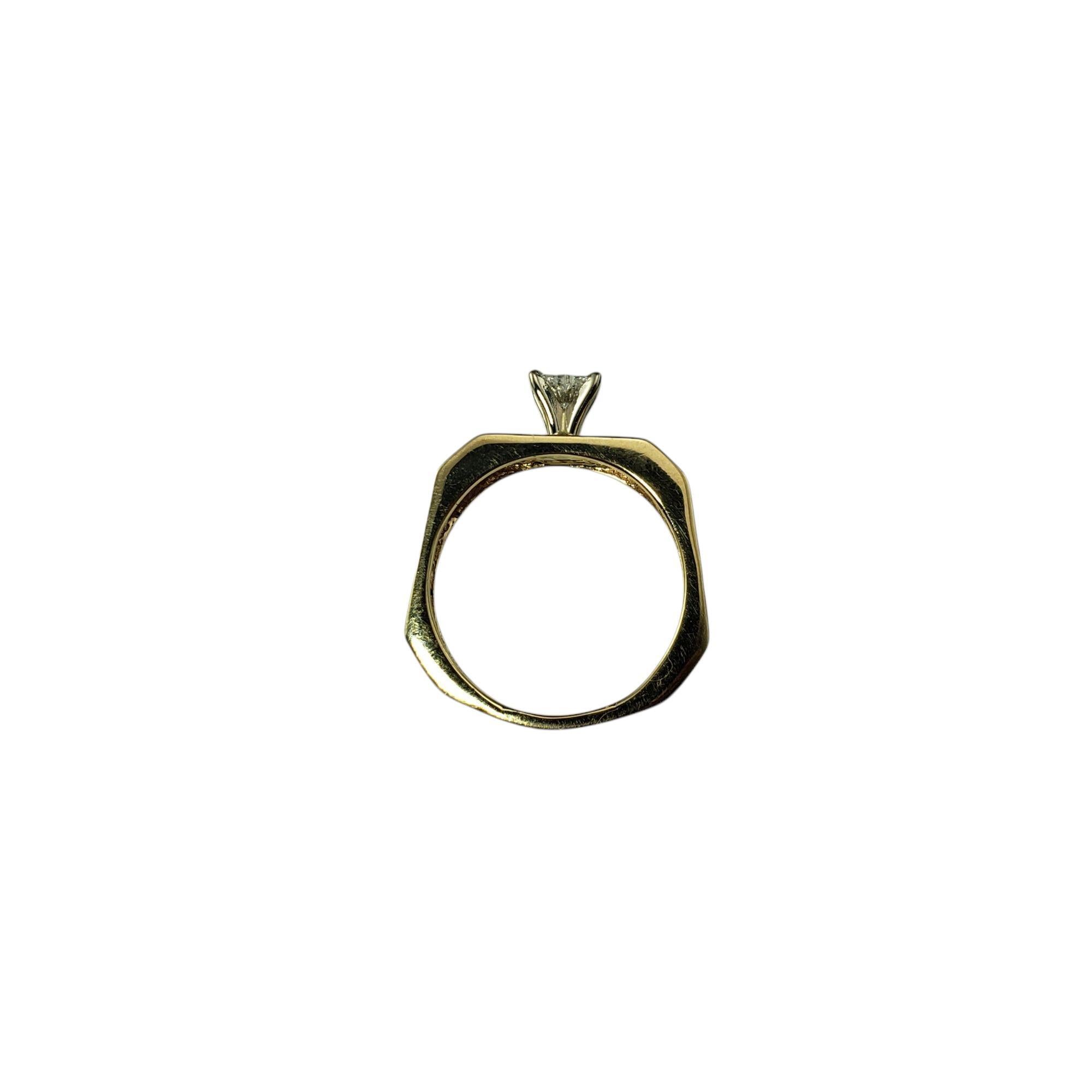 Bague de fiançailles en or jaune 14 carats avec diamant en forme de cœur taille 8 n° 21439 Bon état - En vente à Washington Depot, CT