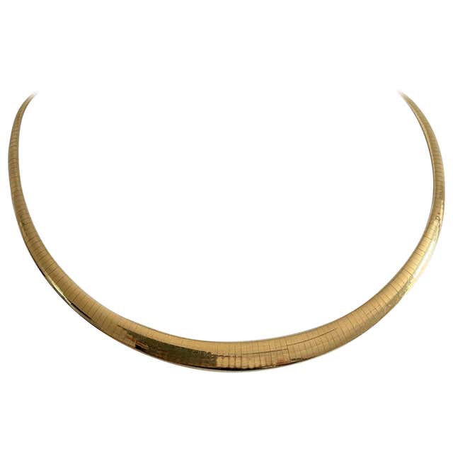 14 Karat Yellow Gold Heavy Graduated Omega Link Necklace For Sale at ...