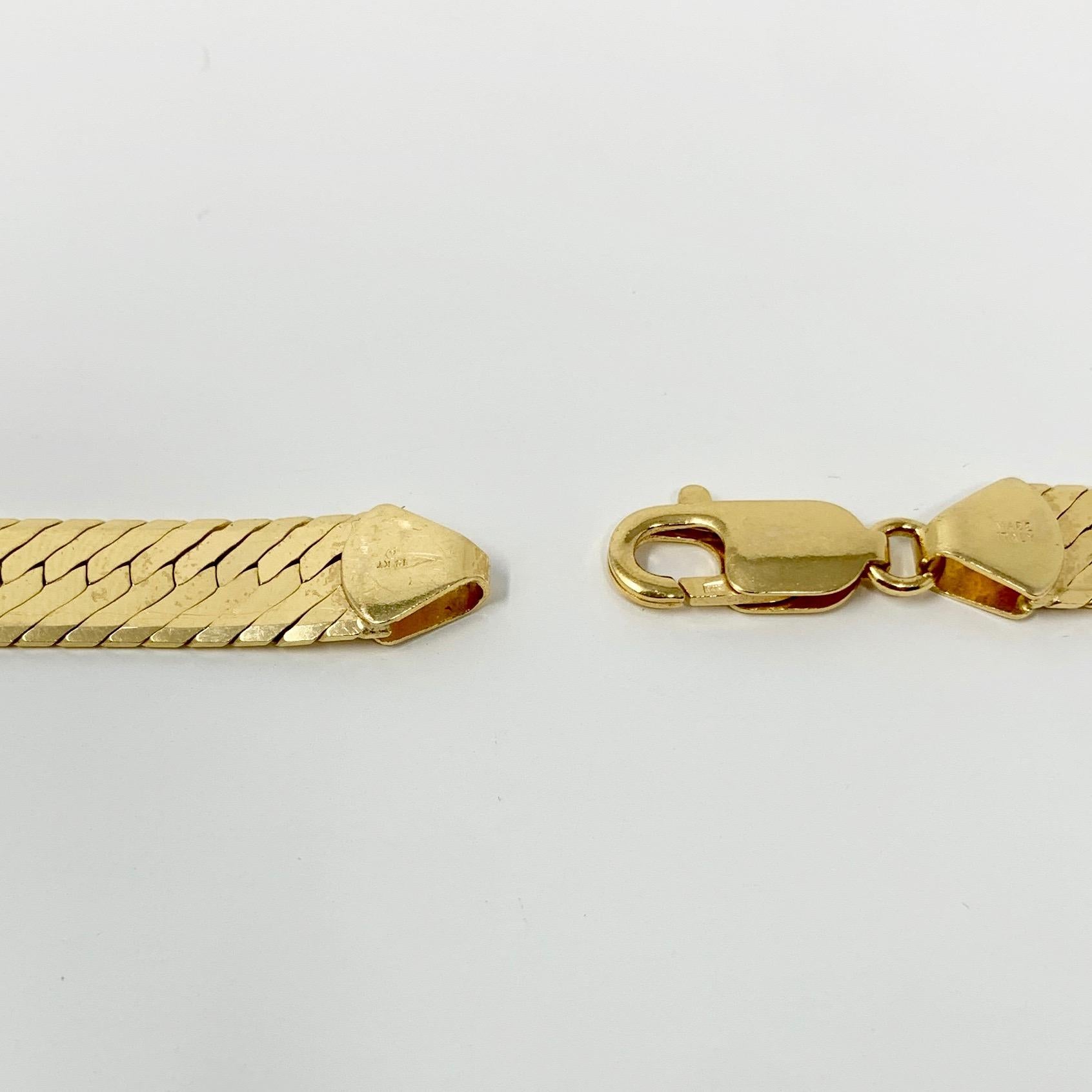14 Karat Yellow Gold Heavy Thick Herringbone Link Chain Necklace In Good Condition In Guilford, CT