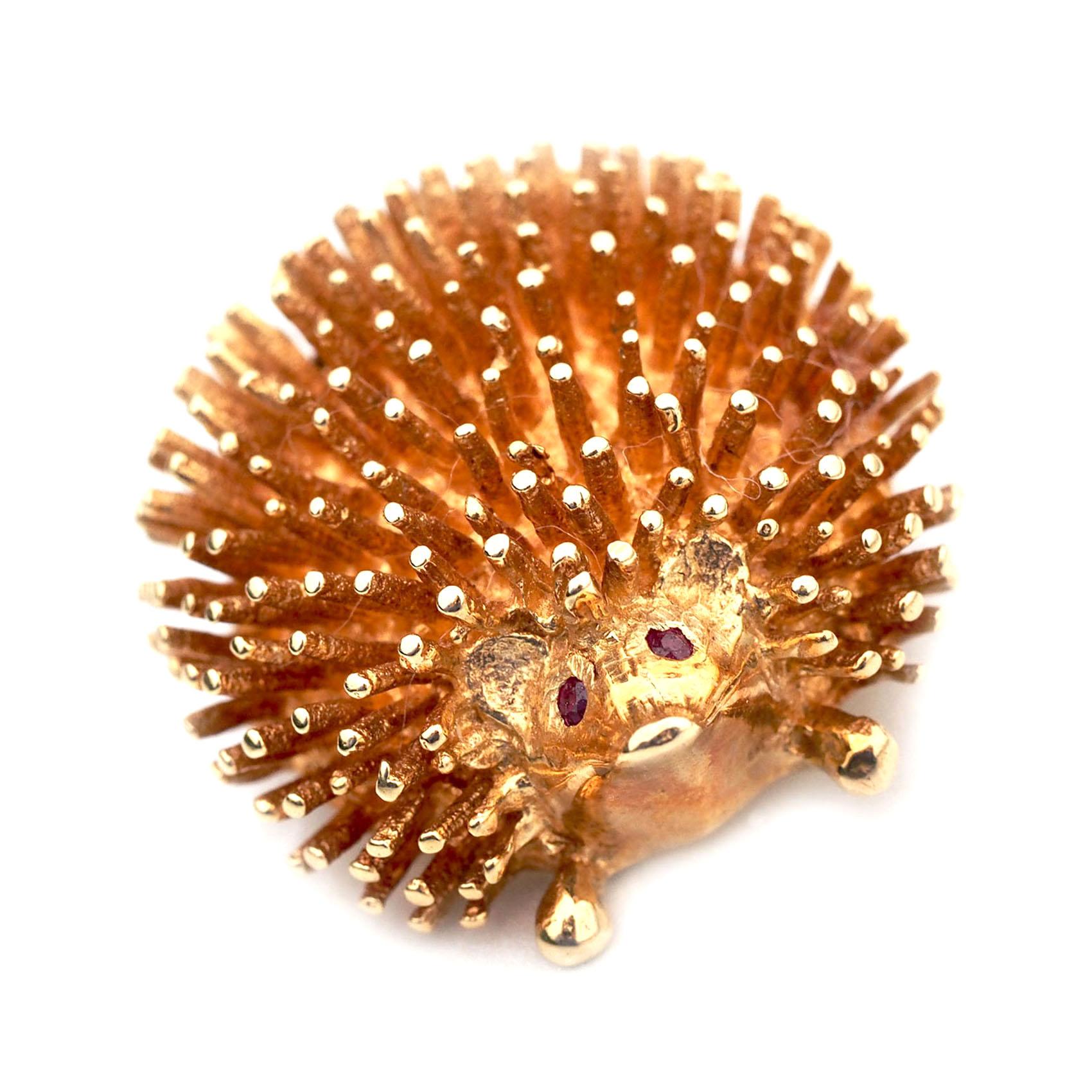 Modern 14 Karat Yellow Gold Hedgehog Pin