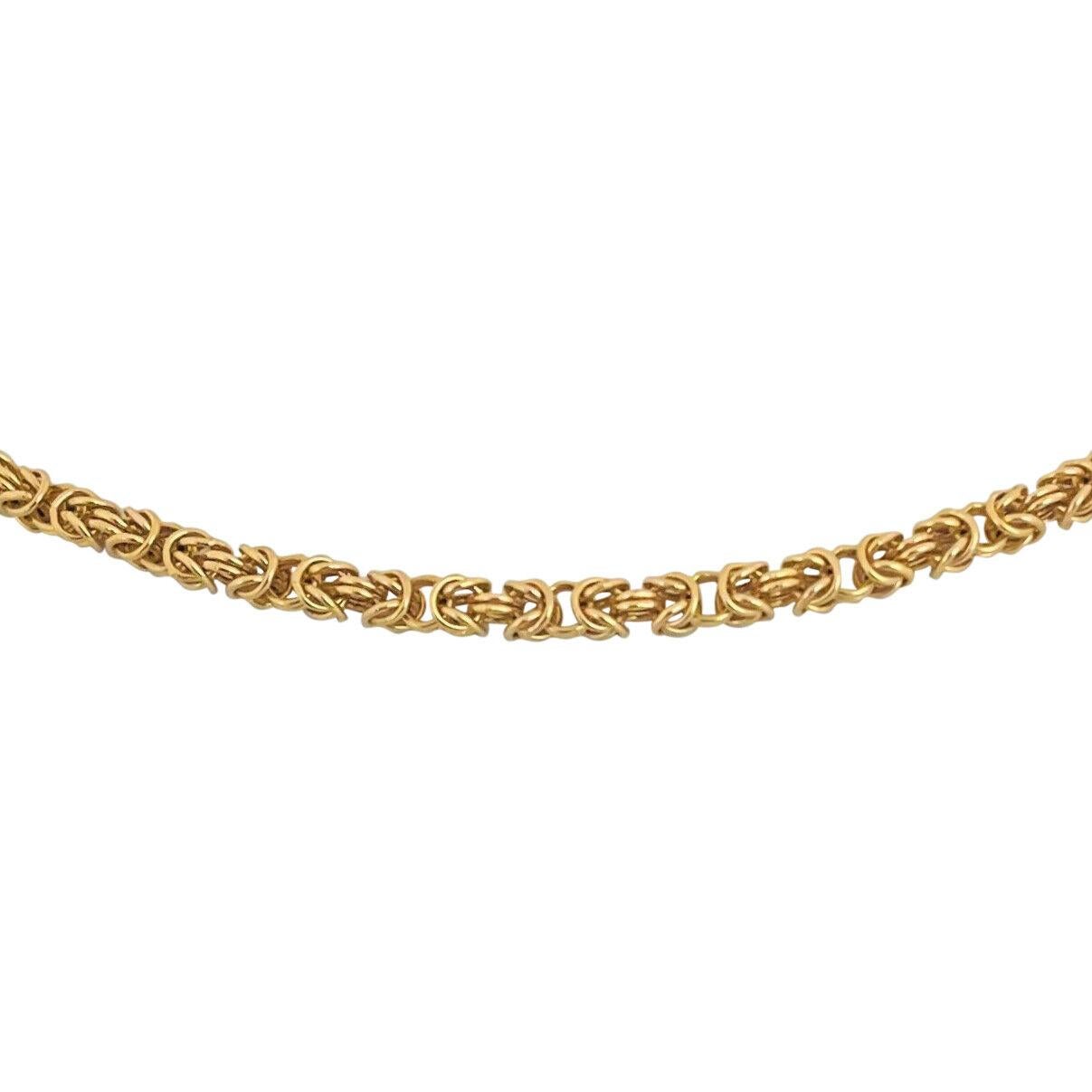 14 Karat Gelbgold Hohl Quadratische byzantinische Gliederkette Halskette Italien im Zustand „Gut“ in Guilford, CT
