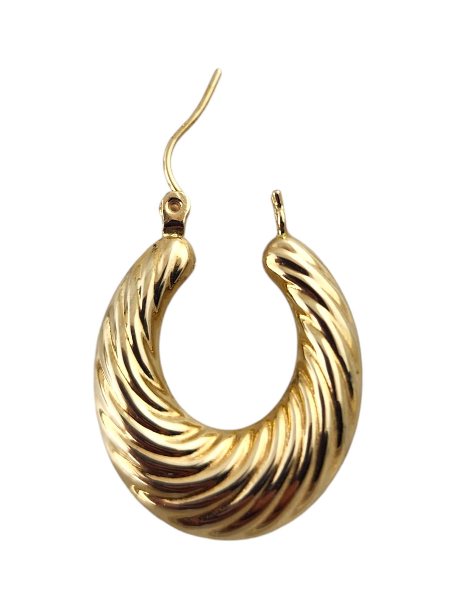 Créoles ovales torsadées en or jaune 14 carats n° 19006 en vente 2