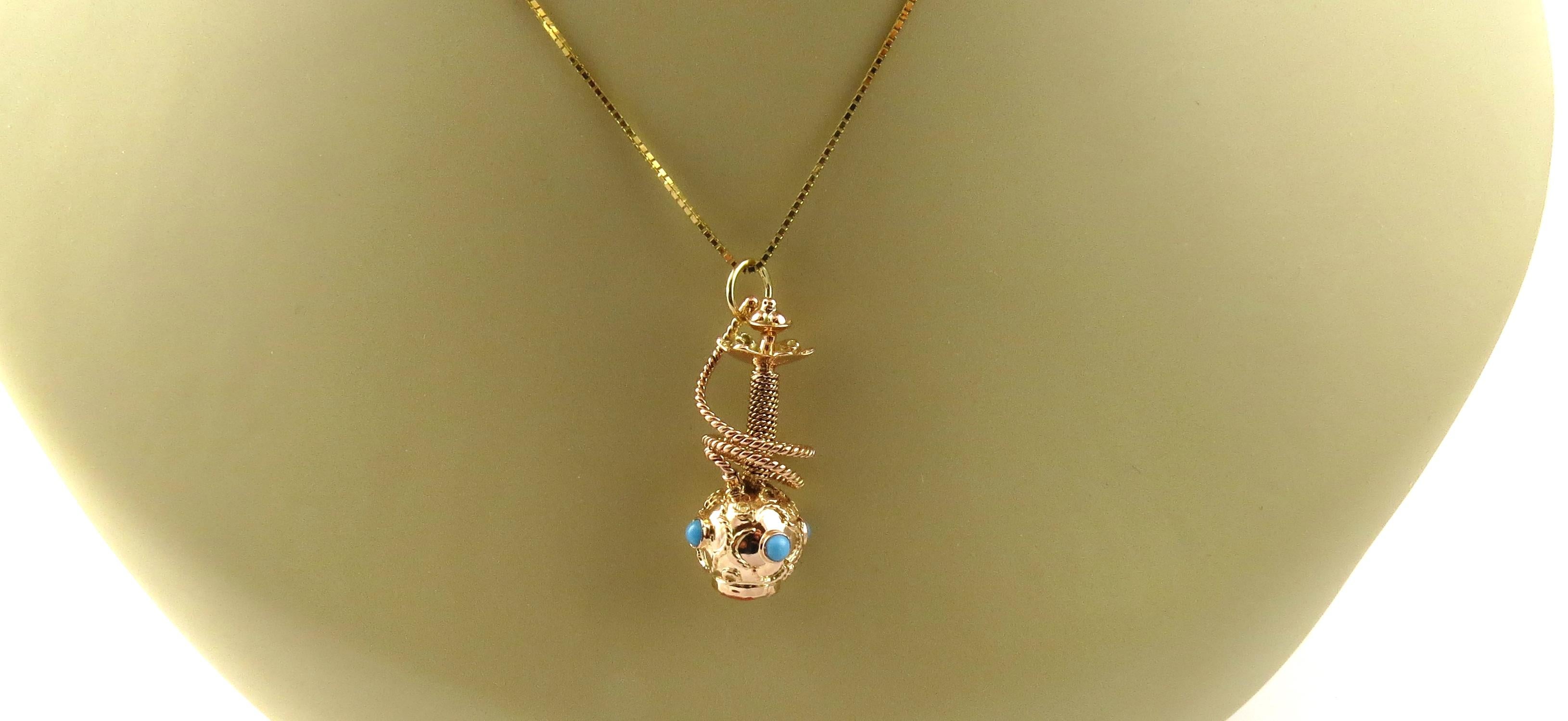 Women's 14 Karat Yellow Gold Hookah Pipe Shisha Charm