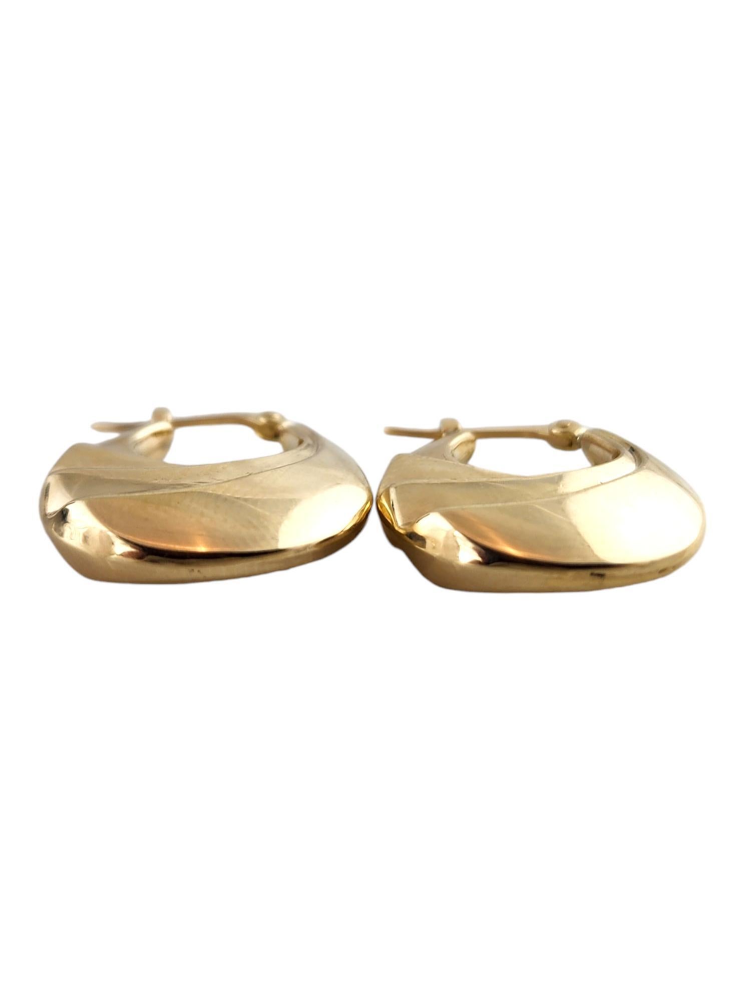 Créoles en or jaune 14 carats n°18781 Pour femmes en vente