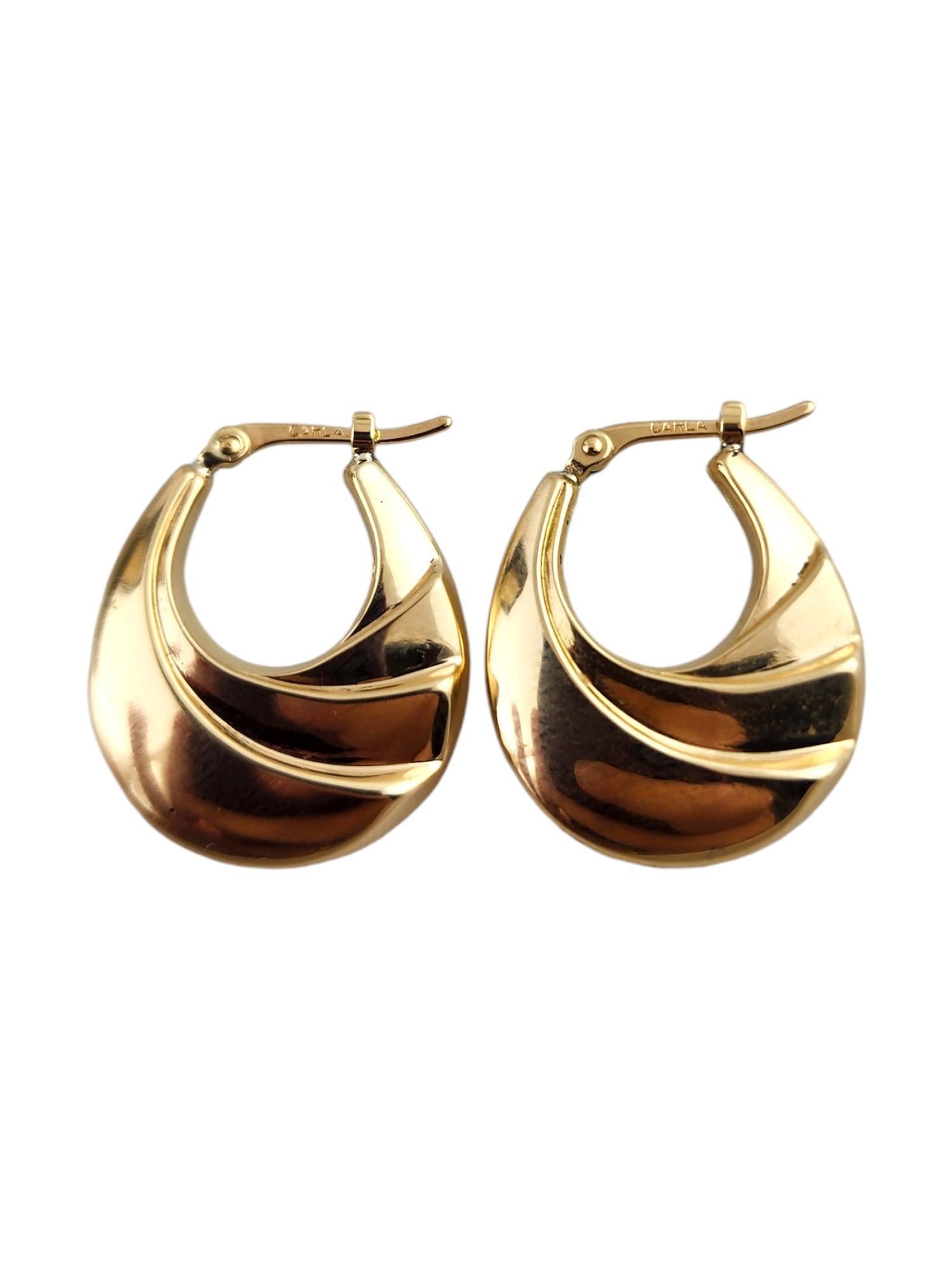 Créoles en or jaune 14 carats n°18781 en vente 2