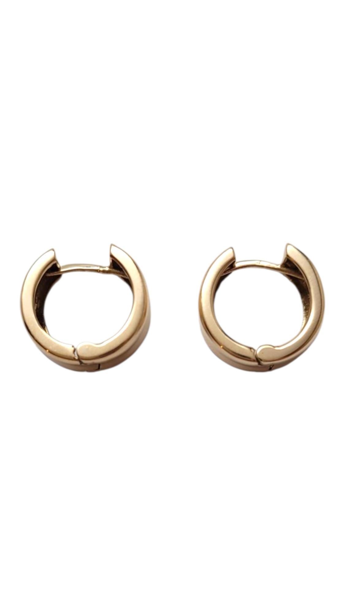 14 Karat Yellow Gold Wide Hoop Earrings

This piece features elegant gold hoop earrings meticulously detailed in 14 karat yellow gold. Lightweight, comfortable, and always in style—because golden moments deserve golden hoops.

Size: 13.8 mm X 7.6 mm
