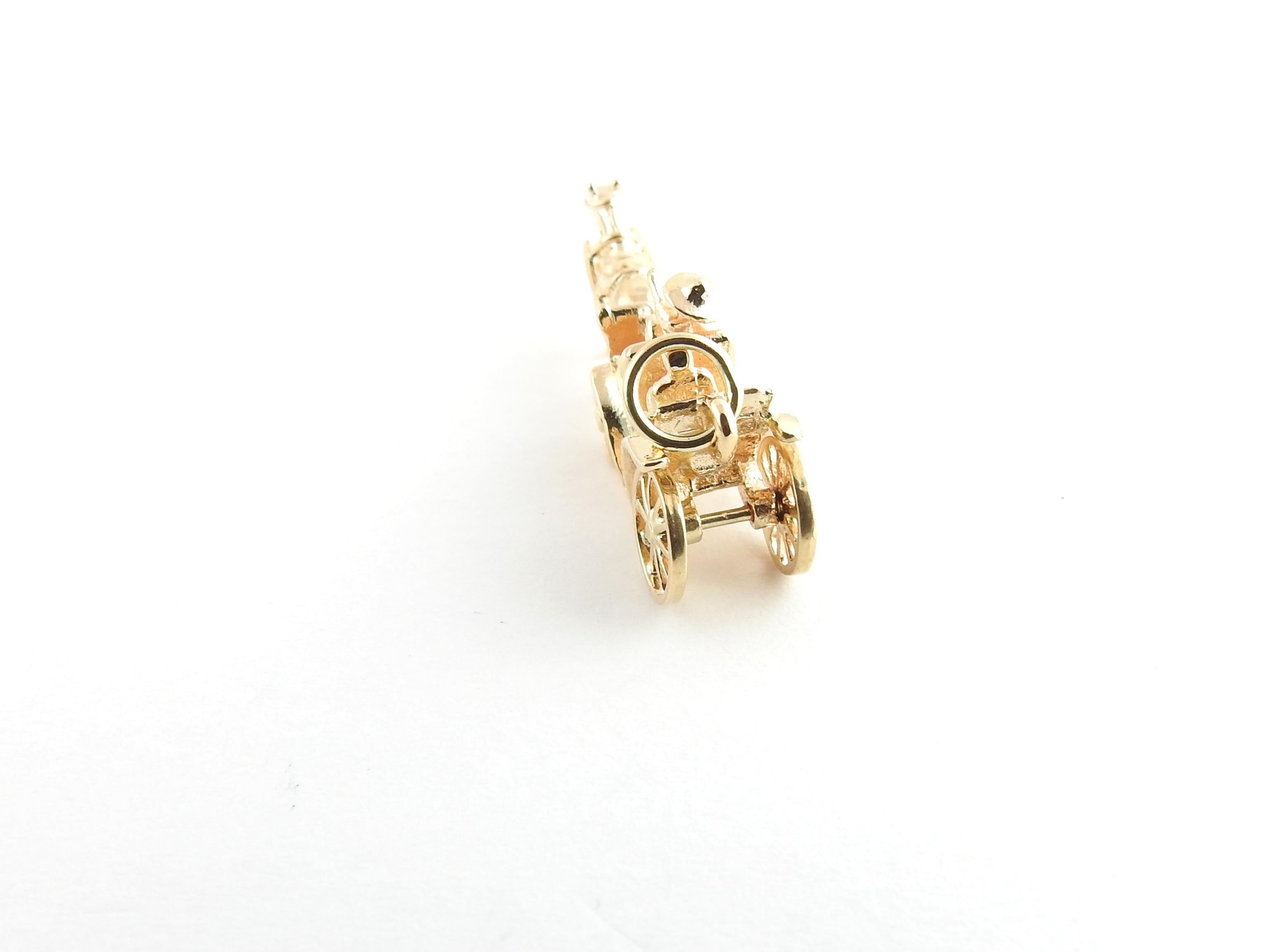 14 Karat Yellow Gold Horse and Carriage Charm 3