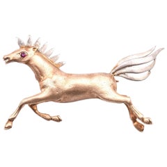 mia and me horses 14 Karat Yellow Gold Horse Brooch