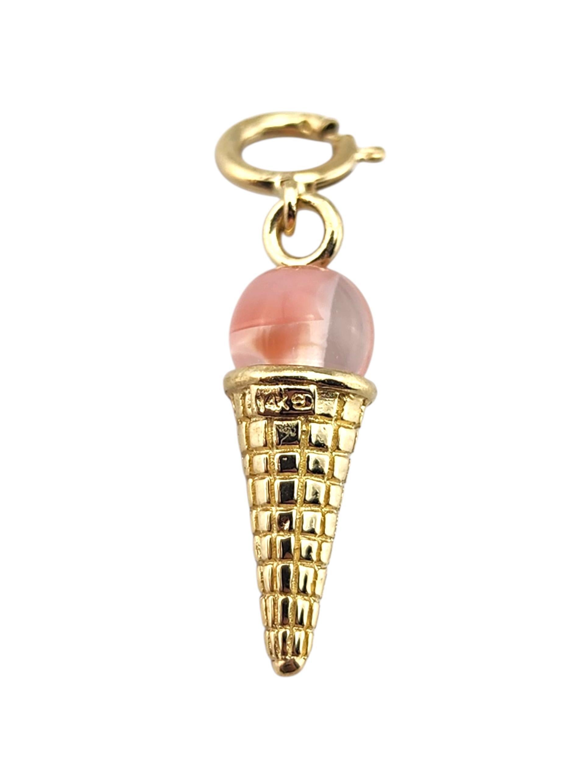 Breloque cône de glace en or jaune 14 carats #23279 en vente 2