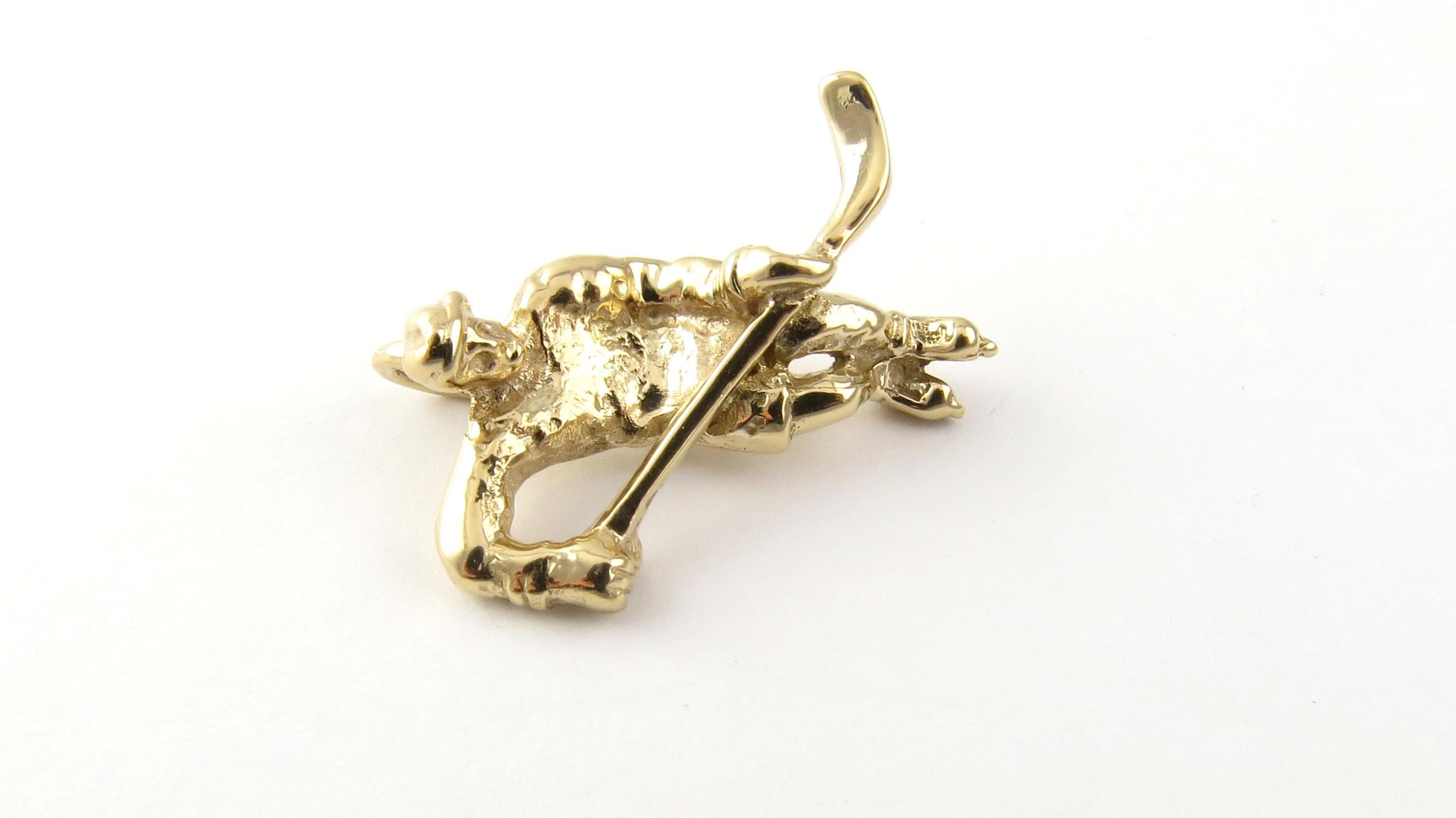 Vintage 14 Karat Yellow Gold Ice Hockey Charm

Perfect gift for the hockey player!

This lovely 3D charm features a miniature ice hockey player in action meticulously detailed in 14K yellow gold.

Size: 27 mm x 20 mm

Weight: 4.4 dwt. / 6.9