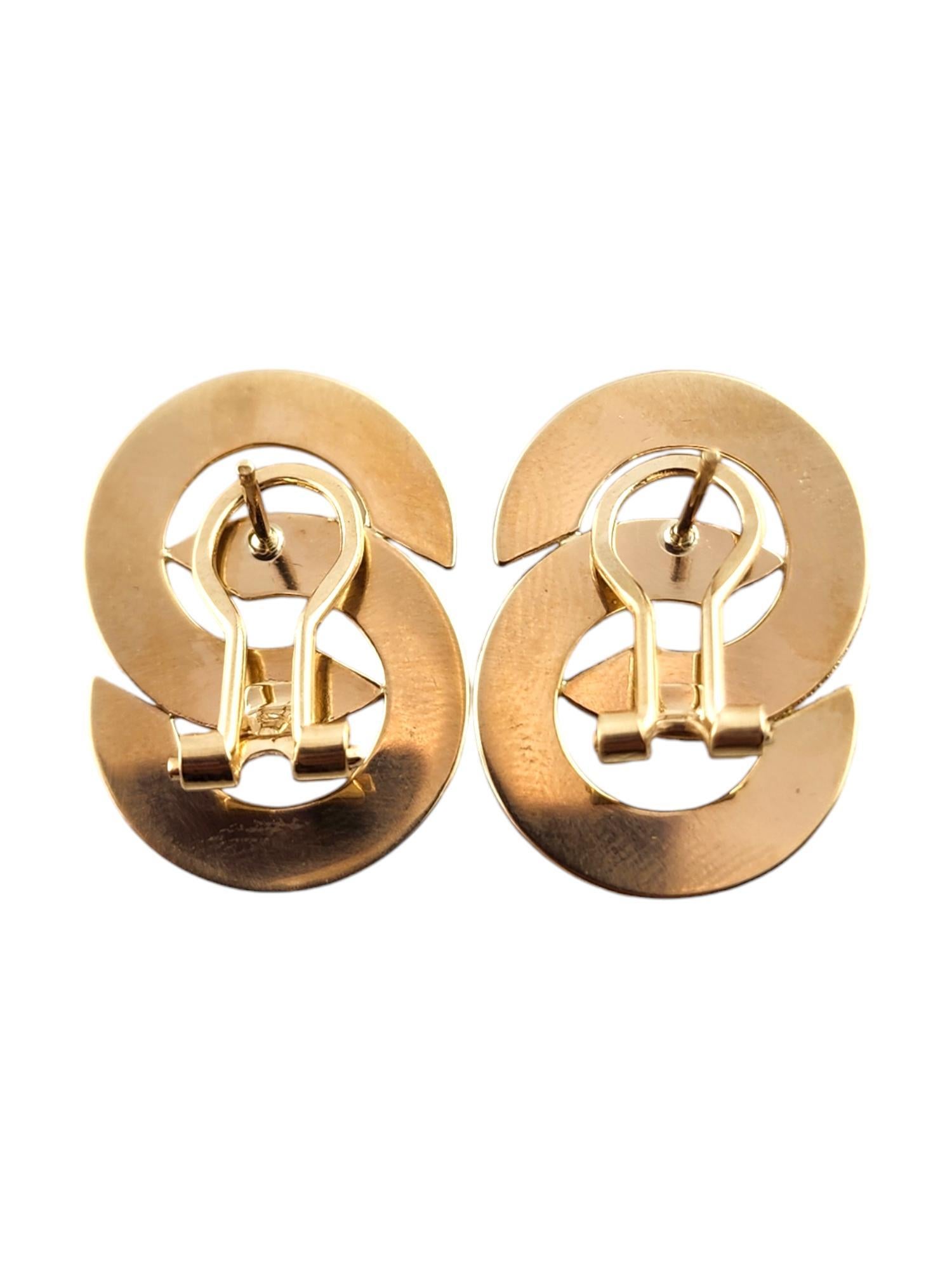 Orecchini a Looping Figura 8 in oro giallo 14 carati #19170 in vendita 1