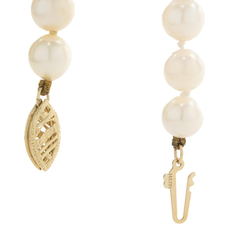 14 Karat Yellow Gold Ivory Pearl Necklace For Sale at 1stDibs