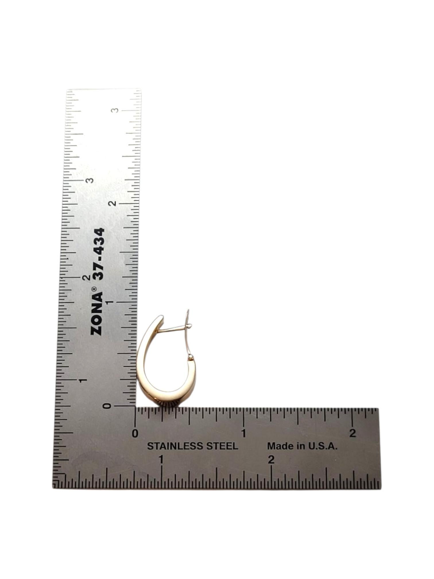 14 Karat Yellow Gold J Hoop Earrings #21930 en venta 4