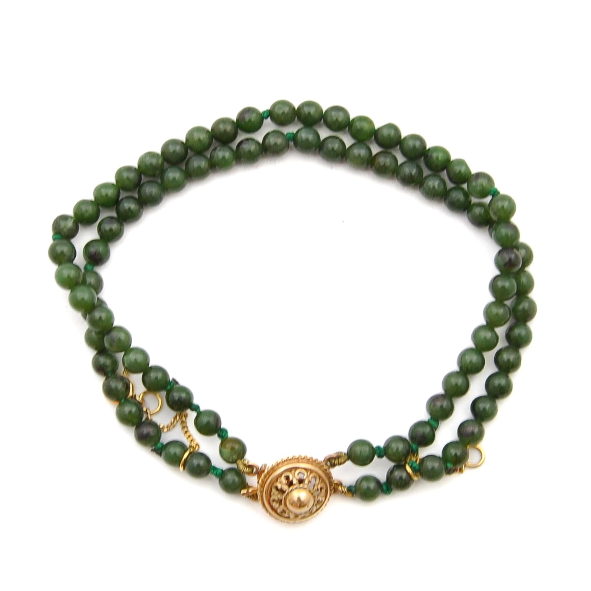 14 Karat Yellow Gold Jade Beaded Bracelet In Good Condition For Sale In Rotterdam, NL