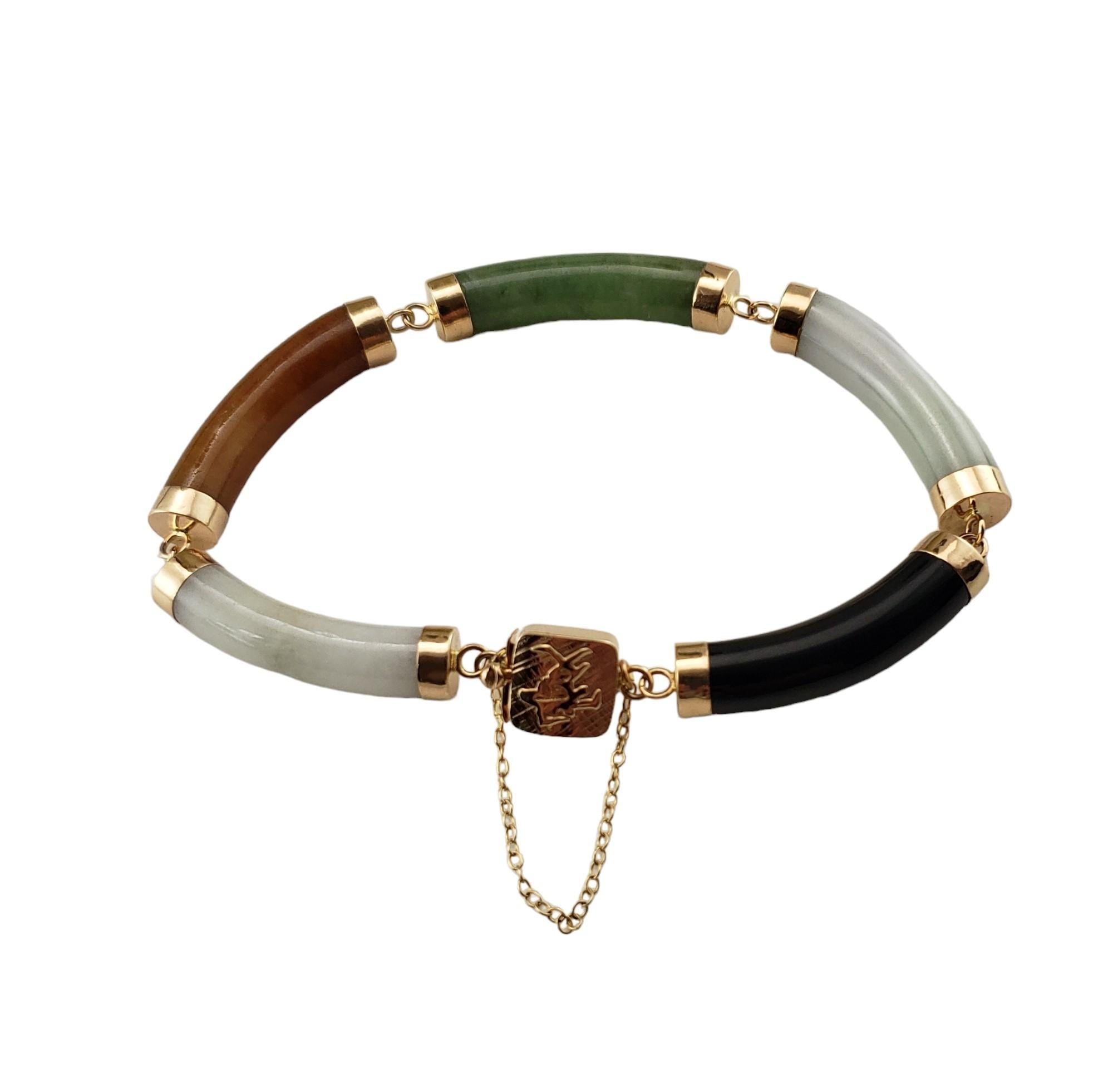 14 Karat Gelbgold Jade-Armband #15914 im Zustand „Gut“ in Washington Depot, CT