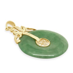 14 Karat Yellow Gold Jade Disc Pendant
