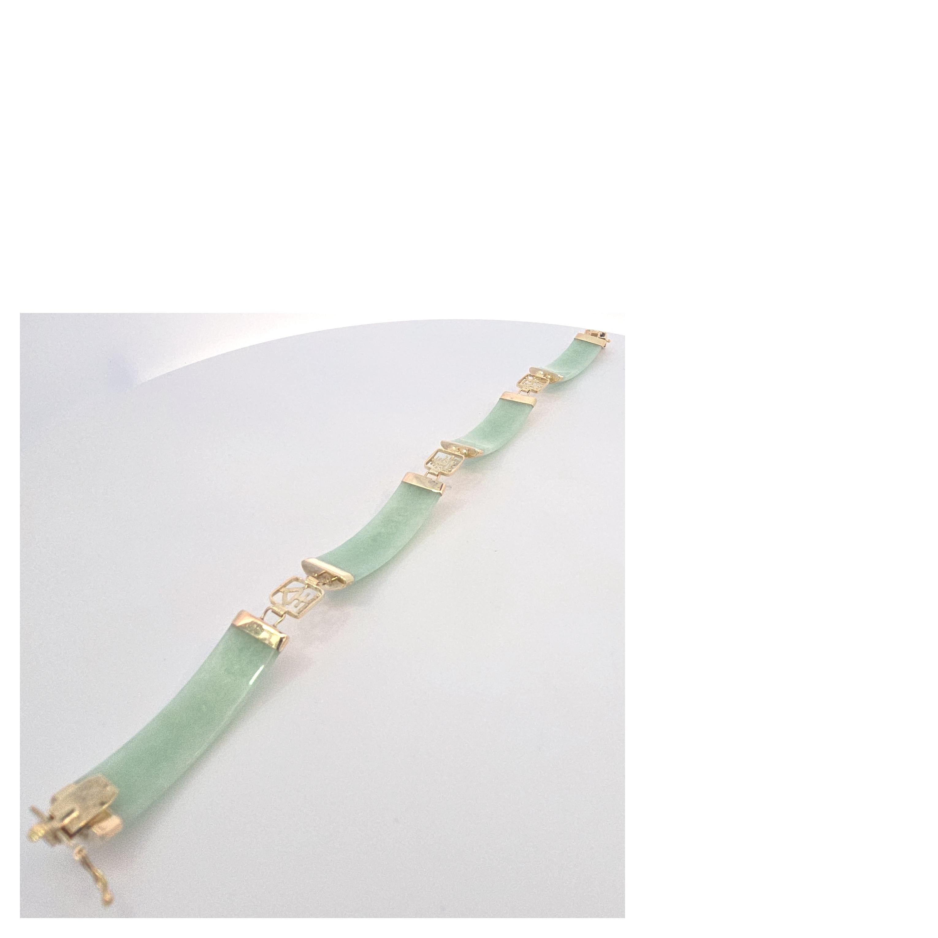 Pulsera Estación de Jade en Oro Amarillo de 14 Kilates en venta 1