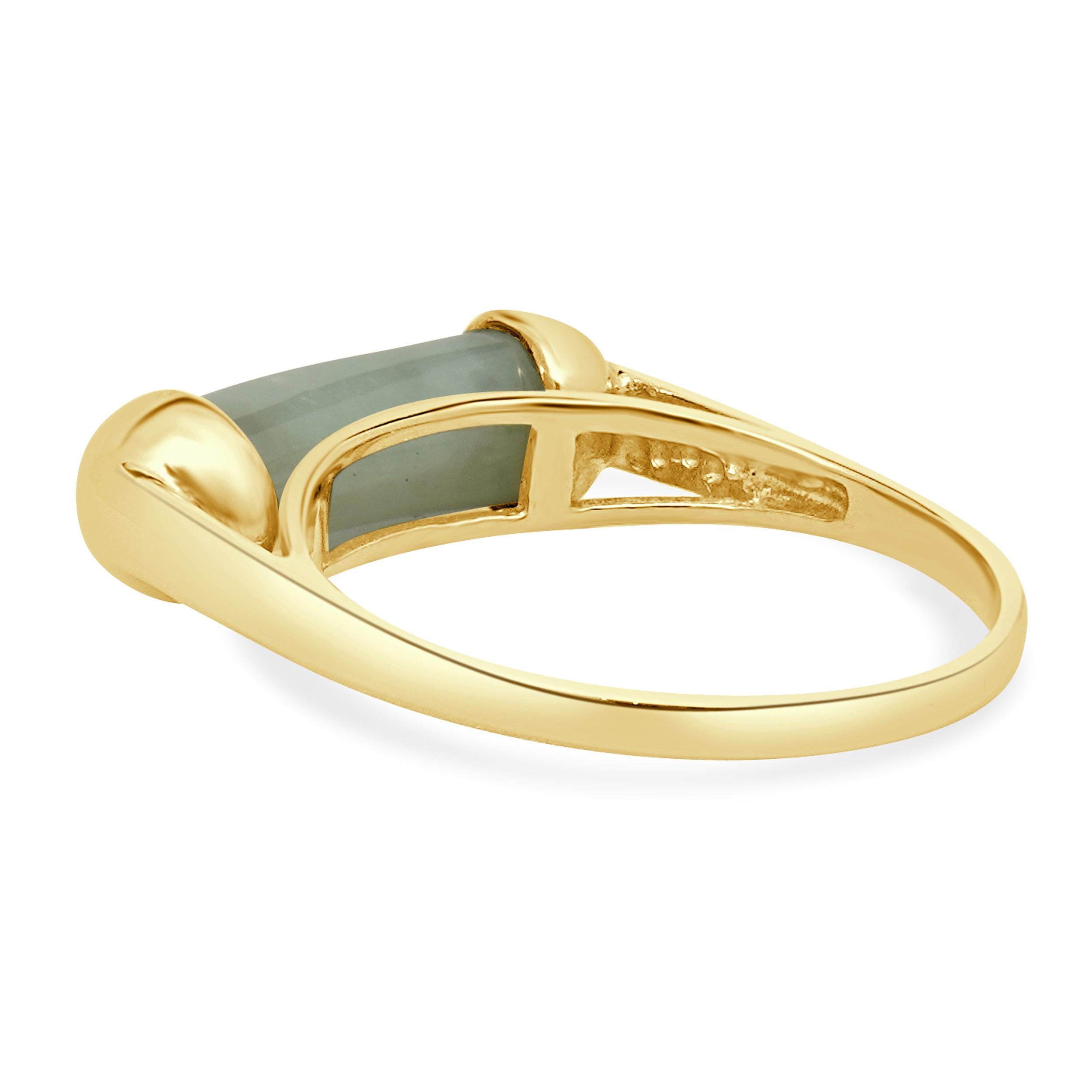 14 Karat Yellow Gold Jadeite Ring In Excellent Condition In Scottsdale, AZ