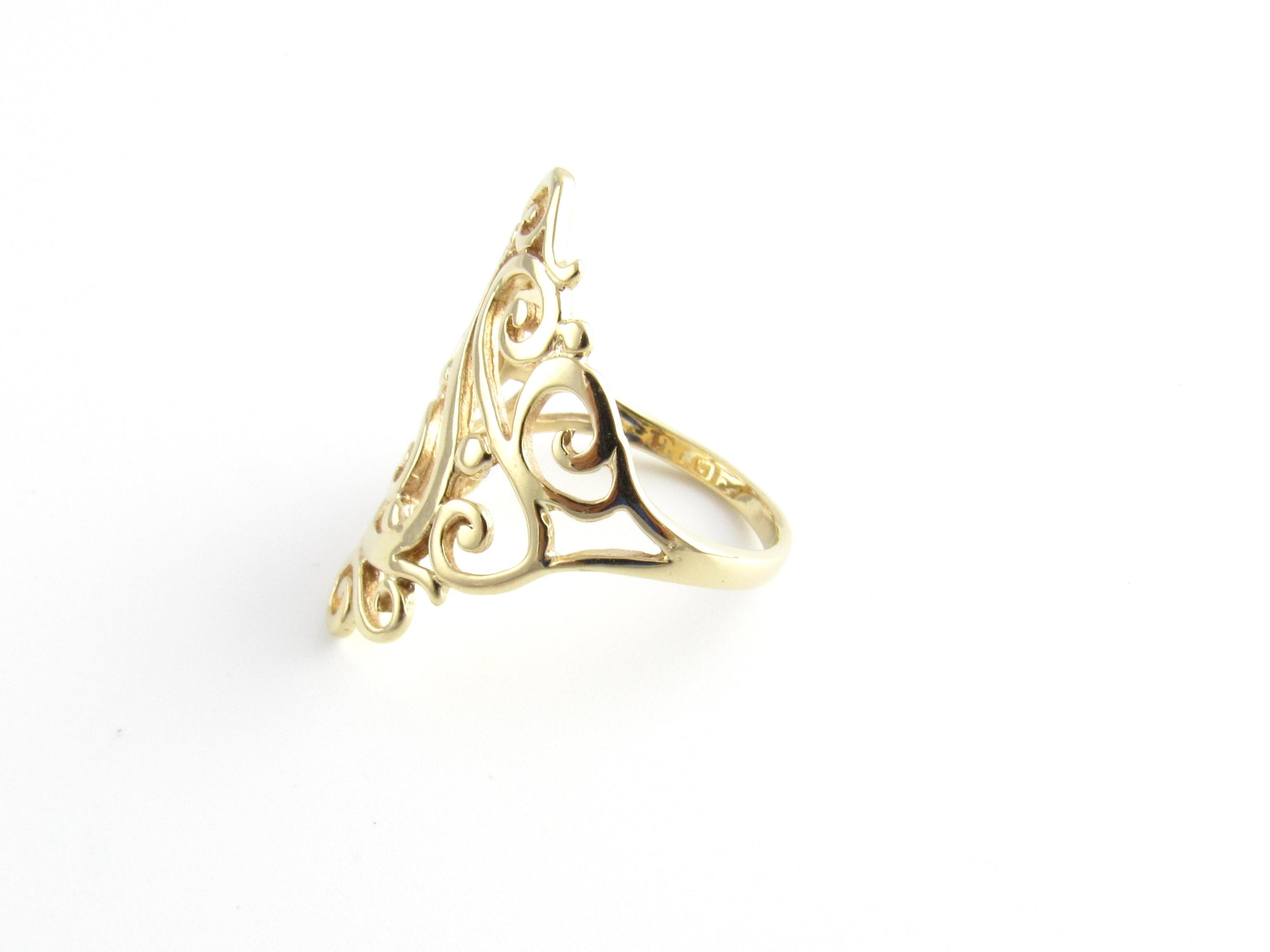 Vintage 14 Karat Yellow Gold James Avery Ring

This beautifully detailed ring is crafted in 14K yellow gold in a stunning scroll design.

Width: 30 mm.

Shank: 2 mm.

Ring Size: 10.75

Weight: 4.2 dwt. / 6.6 gr.

Stamped: 14K

Hallmark: James